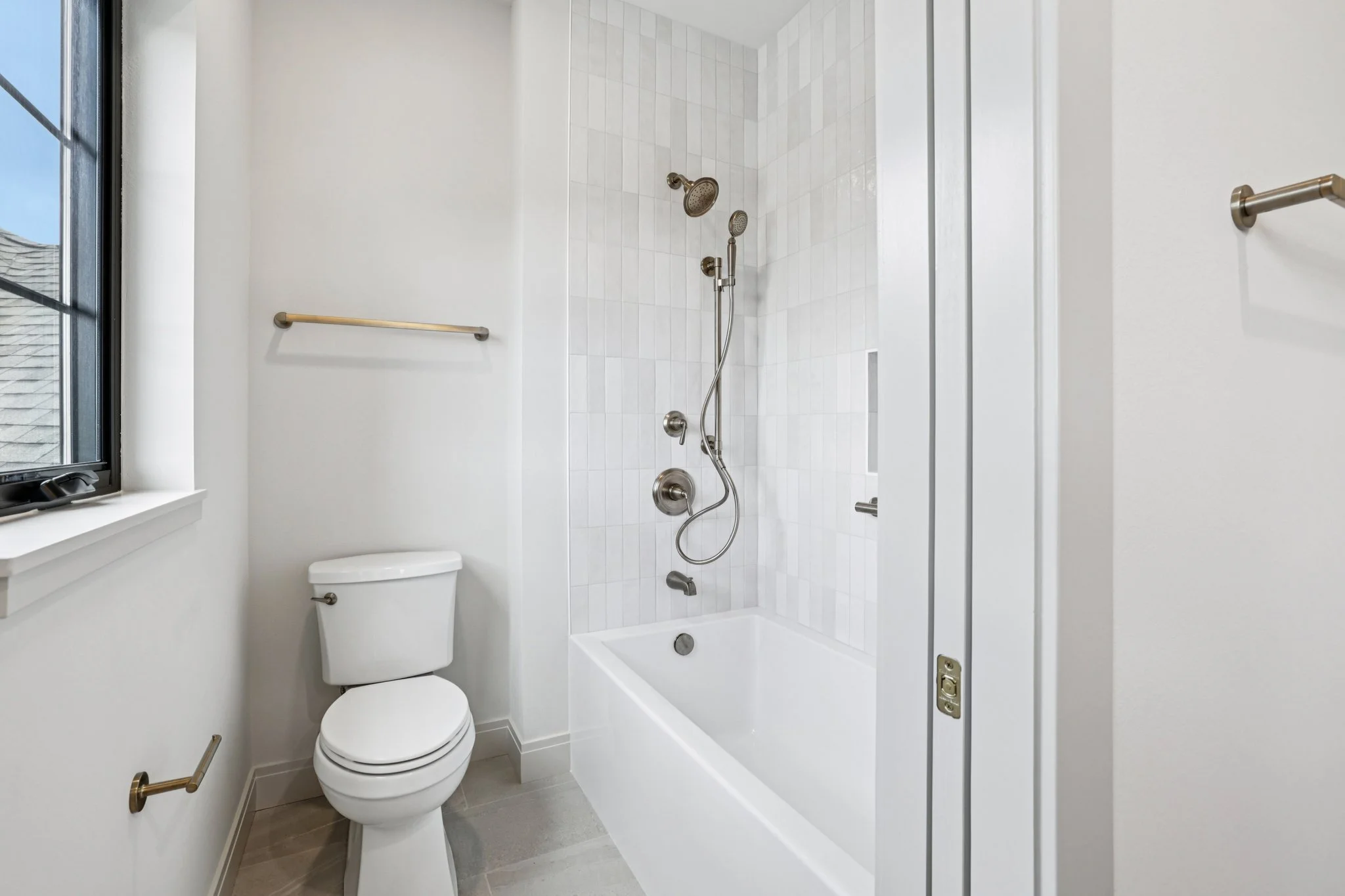 52-web-or-mls-Telemark Pkwy-S2806-052.jpg