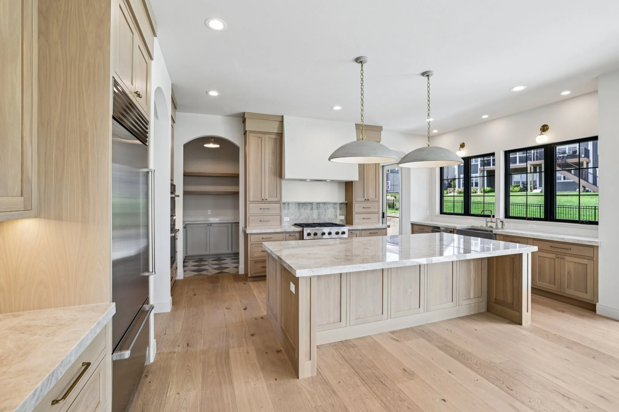 14-web-or-mls-Telemark Pkwy-S2806-014.jpg