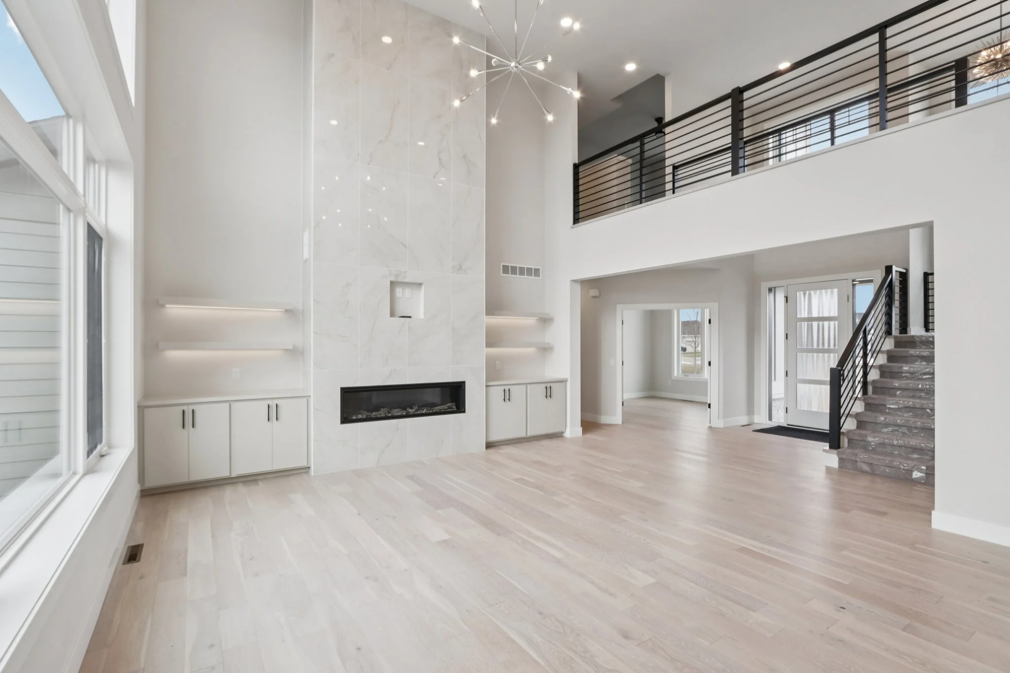 10-web-or-mls-Dagny Ln-S1802-010.jpg