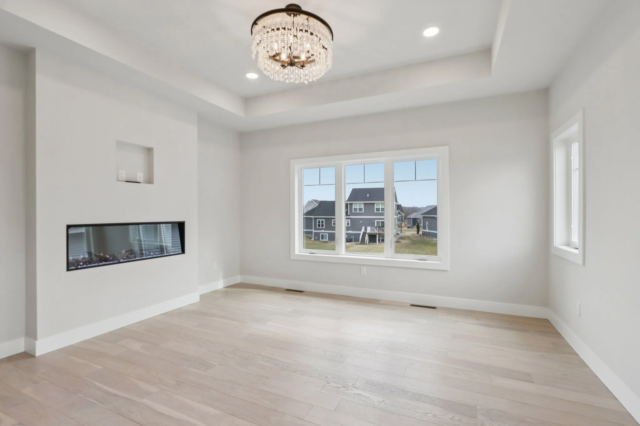 19-web-or-mls-Dagny Ln-S1802-019.jpg
