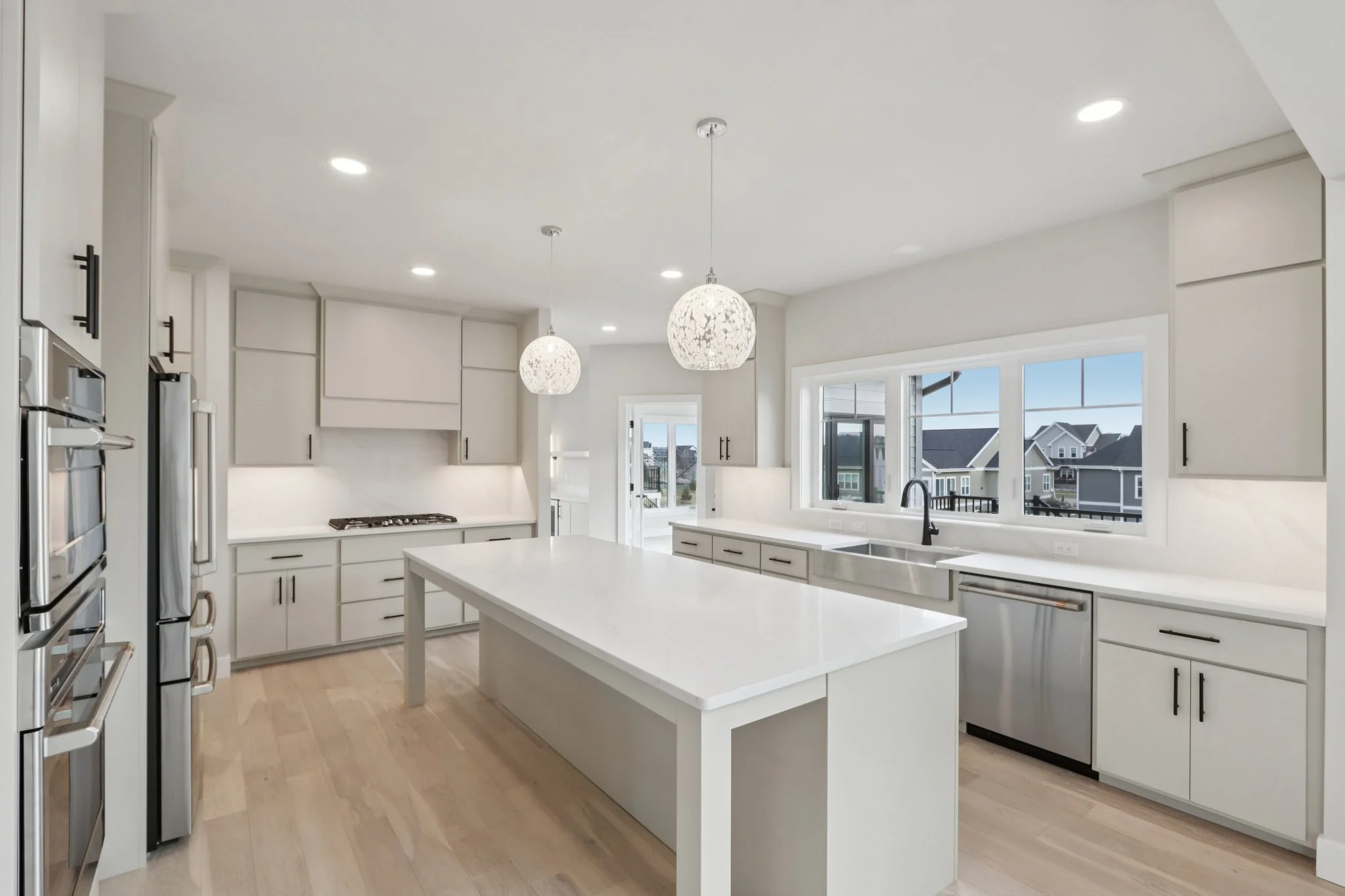 25-web-or-mls-Dagny Ln-S1802-025.jpg