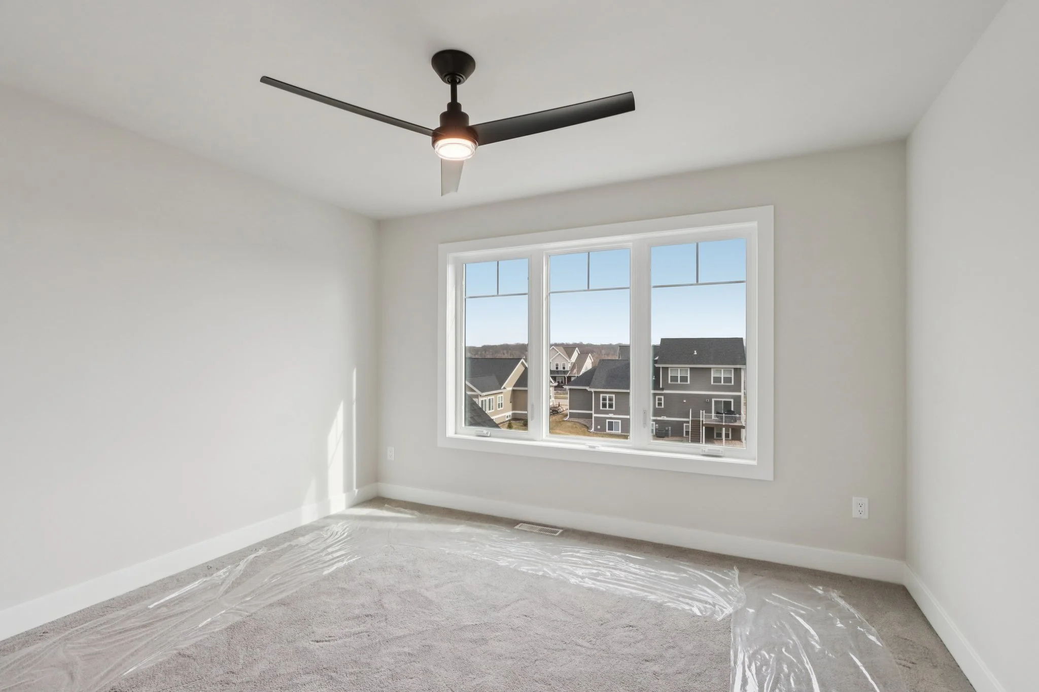 43-web-or-mls-Dagny Ln-S1802-043.jpg