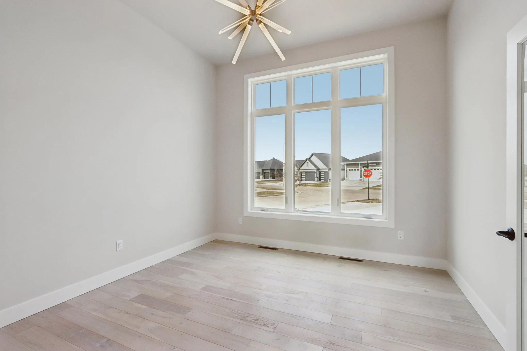 55-web-or-mls-Dagny Ln-S1802-055.jpg