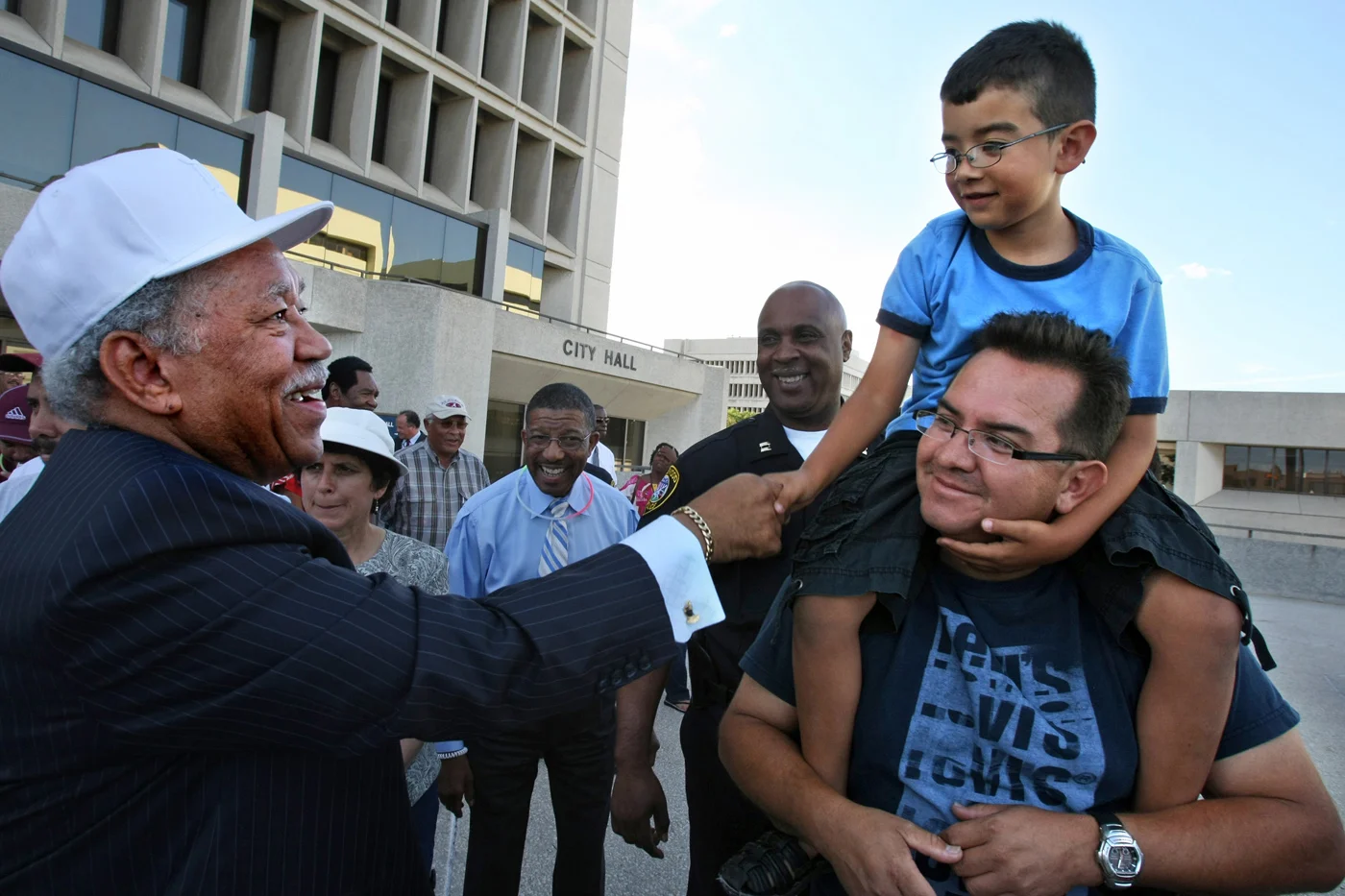 150957.ME.0804.inglewood1.AC.jpg