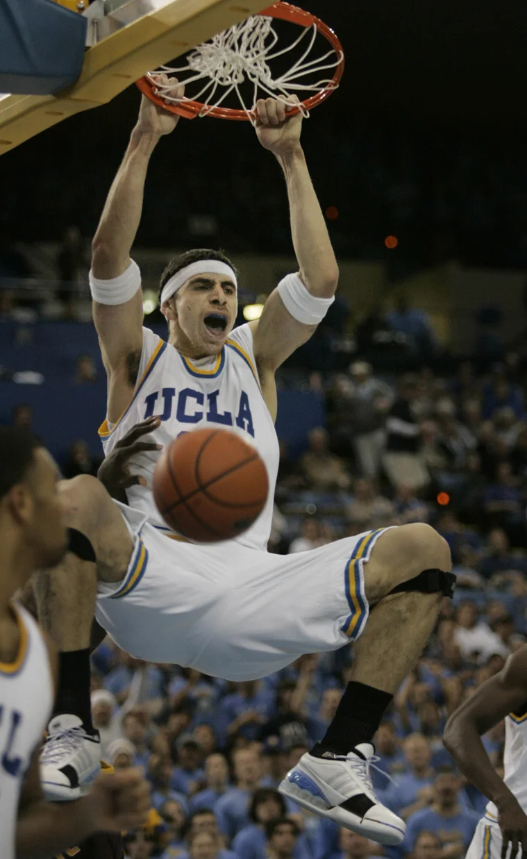 119539.SP.0118.UCLABB1.AC.jpg