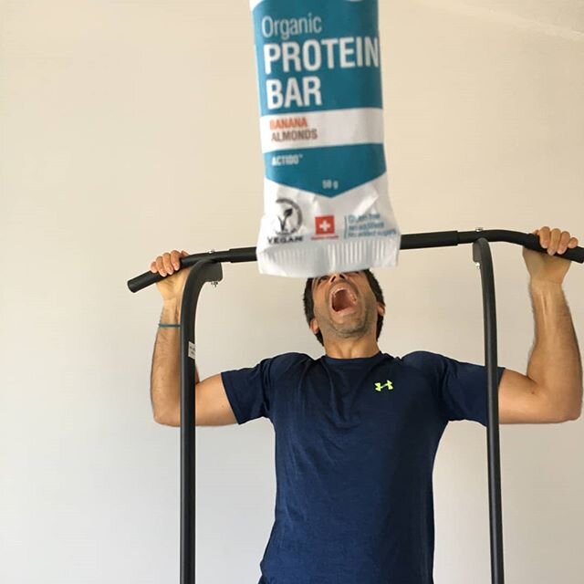 Strength training at home today.
Pull &amp; push workout 💪
Fuelled by the right nutrition, and the motivation of a tasty and healthy protein bar from @crownhealth
Plant based and all natural 🥬🌱
#yourbestnature #crownhealthpower #vegannutrition #pl