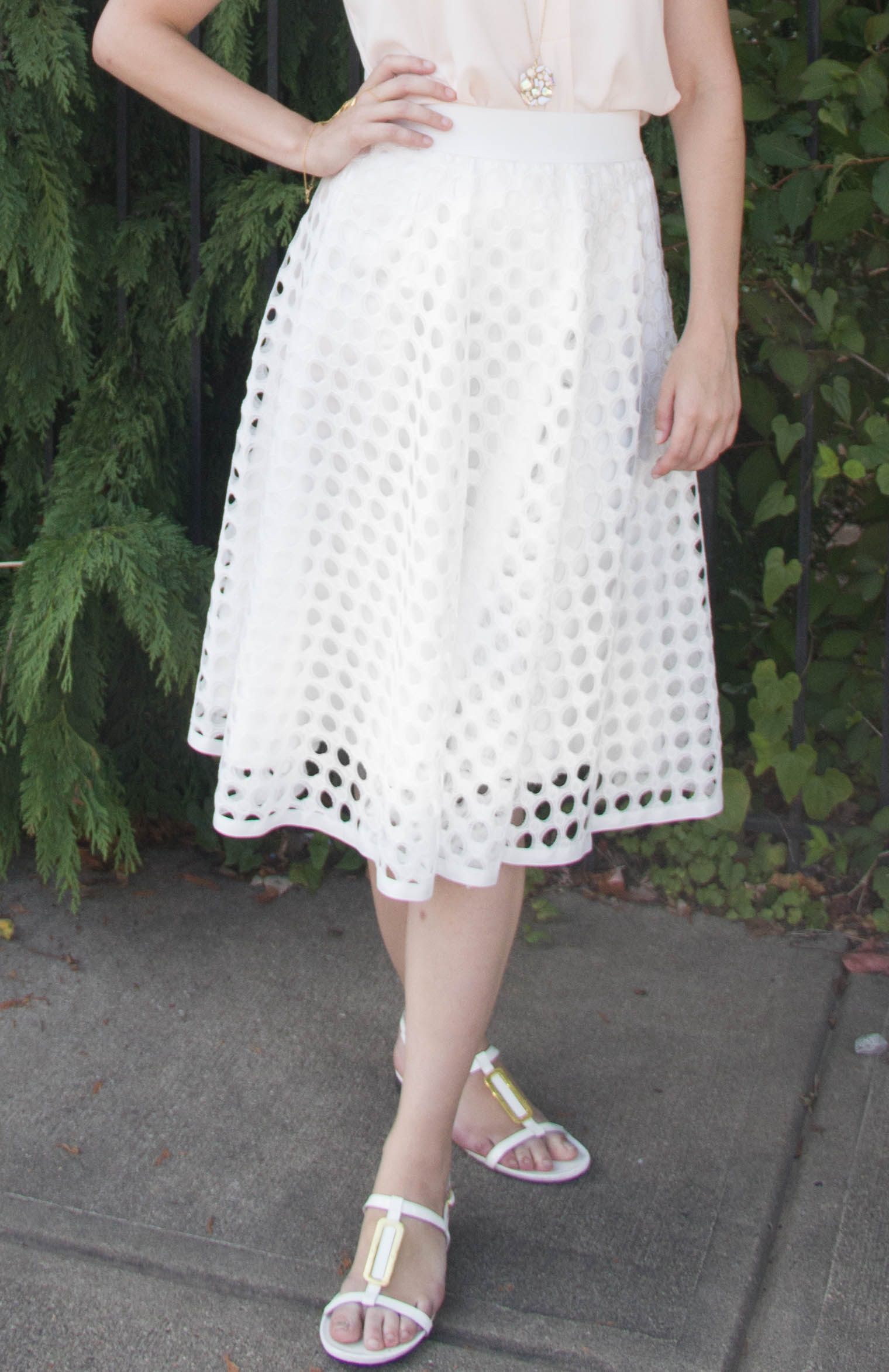 Love the skirt? You can get it here !
