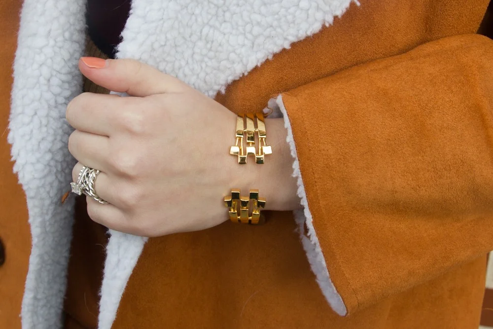 Curious about the ring stack? Get all the deets about my Ritani diamond ring and how I styled it, here !