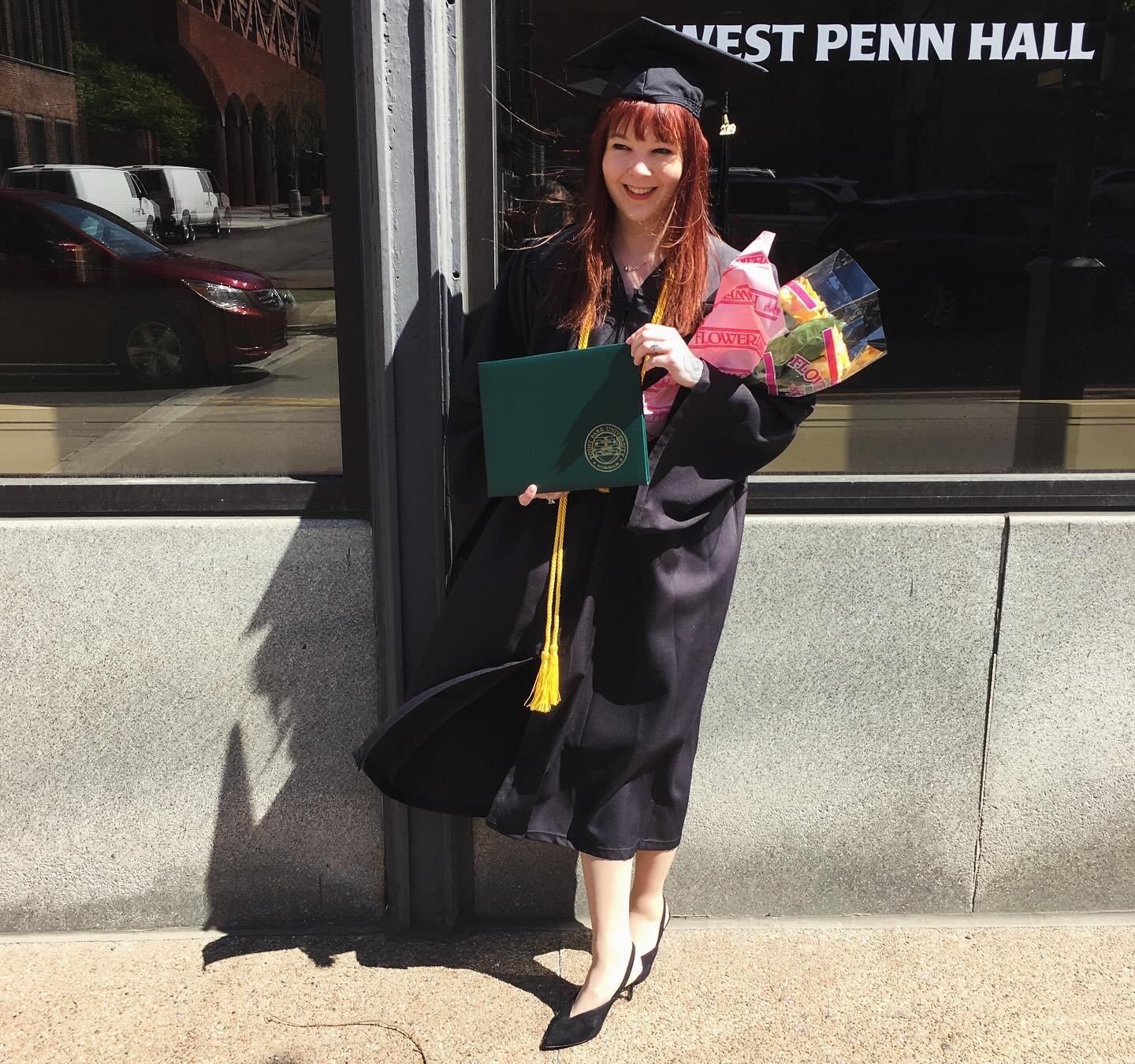 In light of my welcome back/life update post on Wednesday, what better way to follow up than with a (very late) #TBT of my graduation from @pointparku for my psychology degree almost FIVE years ago 😱👩🏻&zwj;🎓🎓📜
.
.
.
.
.
#graduate #graduation #p