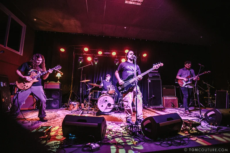 SUNRUNNER - PORTLAND MAINE BASED PROG ROCK GROUP.
