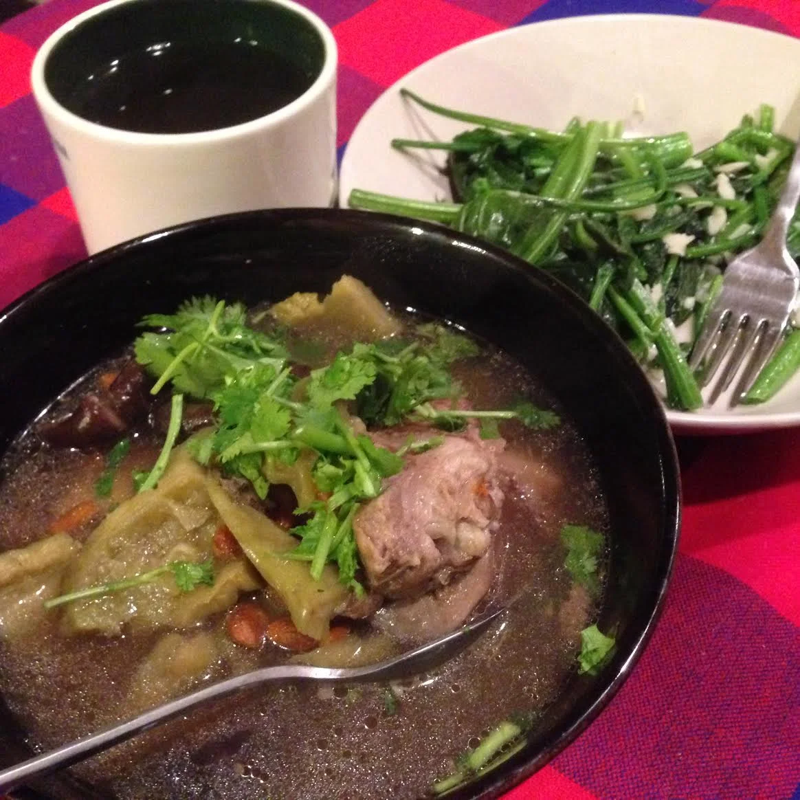 Routine dinner for me: Ku Gua Tang, Water spinach and High Mountain Oolong Tea. Also, ignore the unnecessary cilantro.