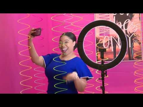 Open for Business: Find your 'vibe' at Peoria's newest selfie studio