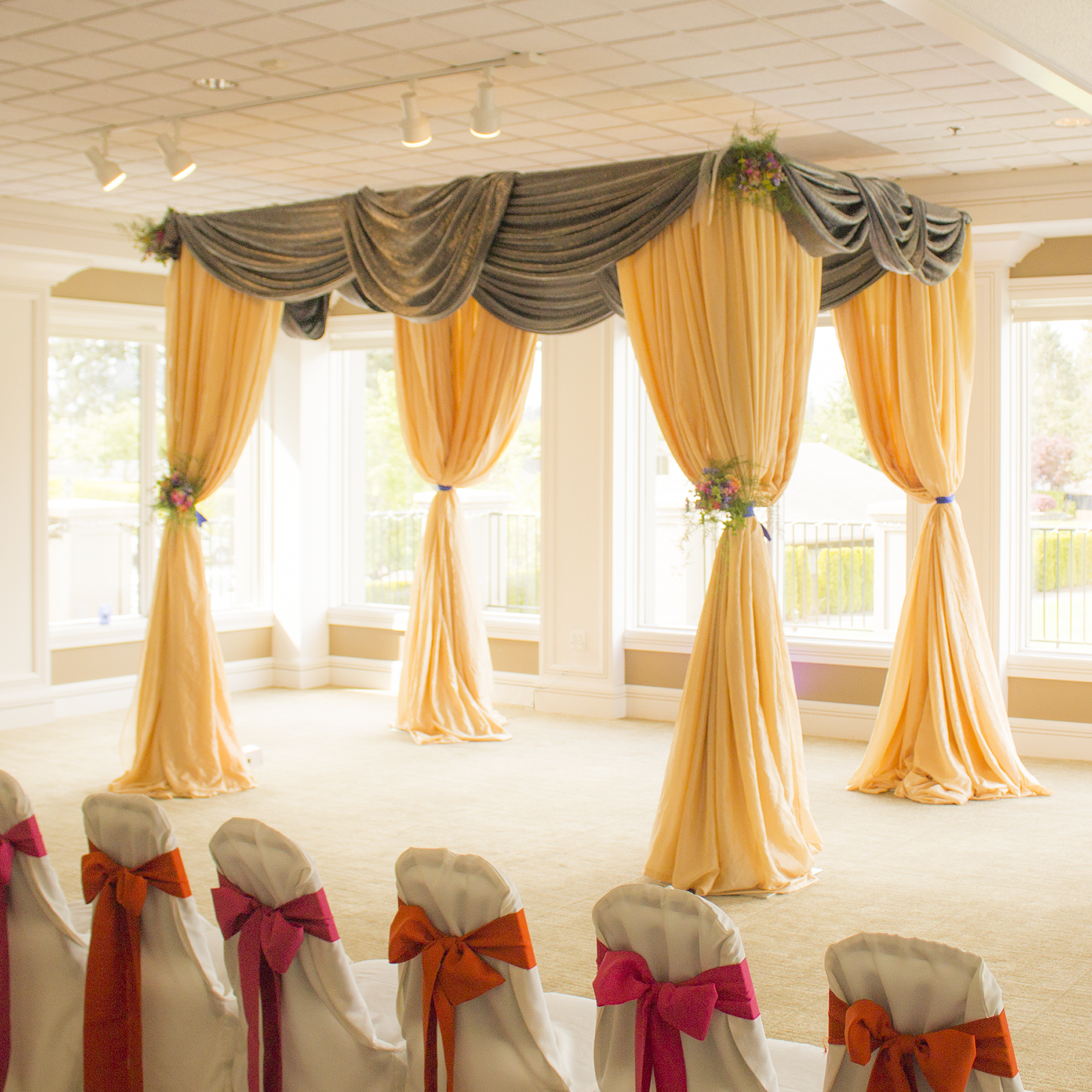 Drape mandap silver & gold