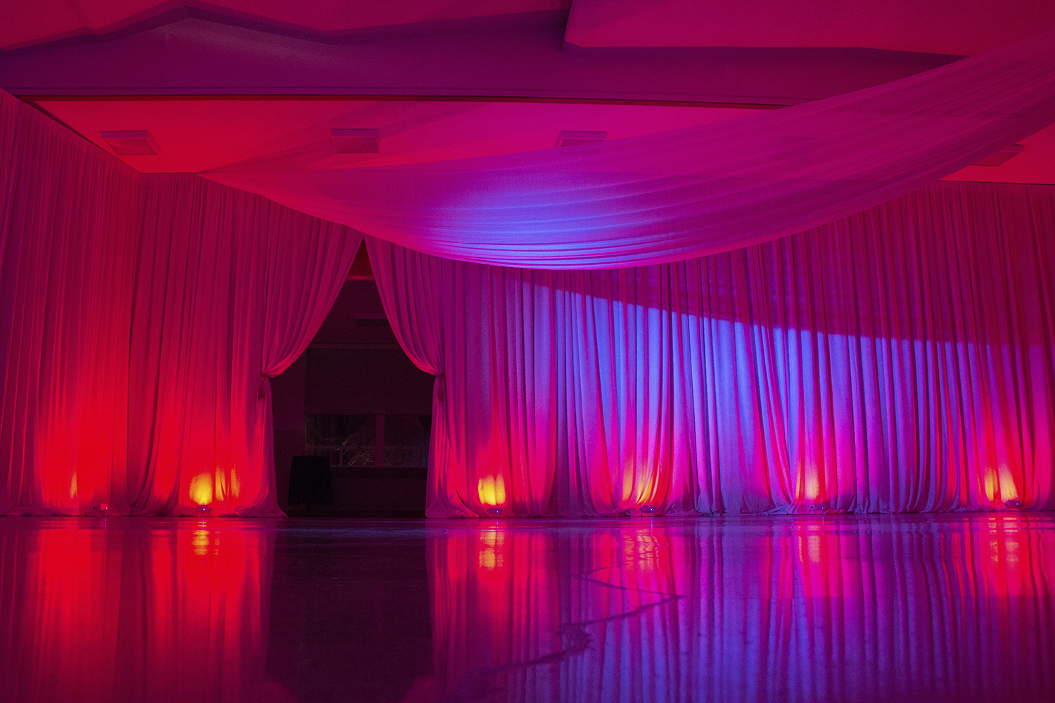 White Velour with LED lighting