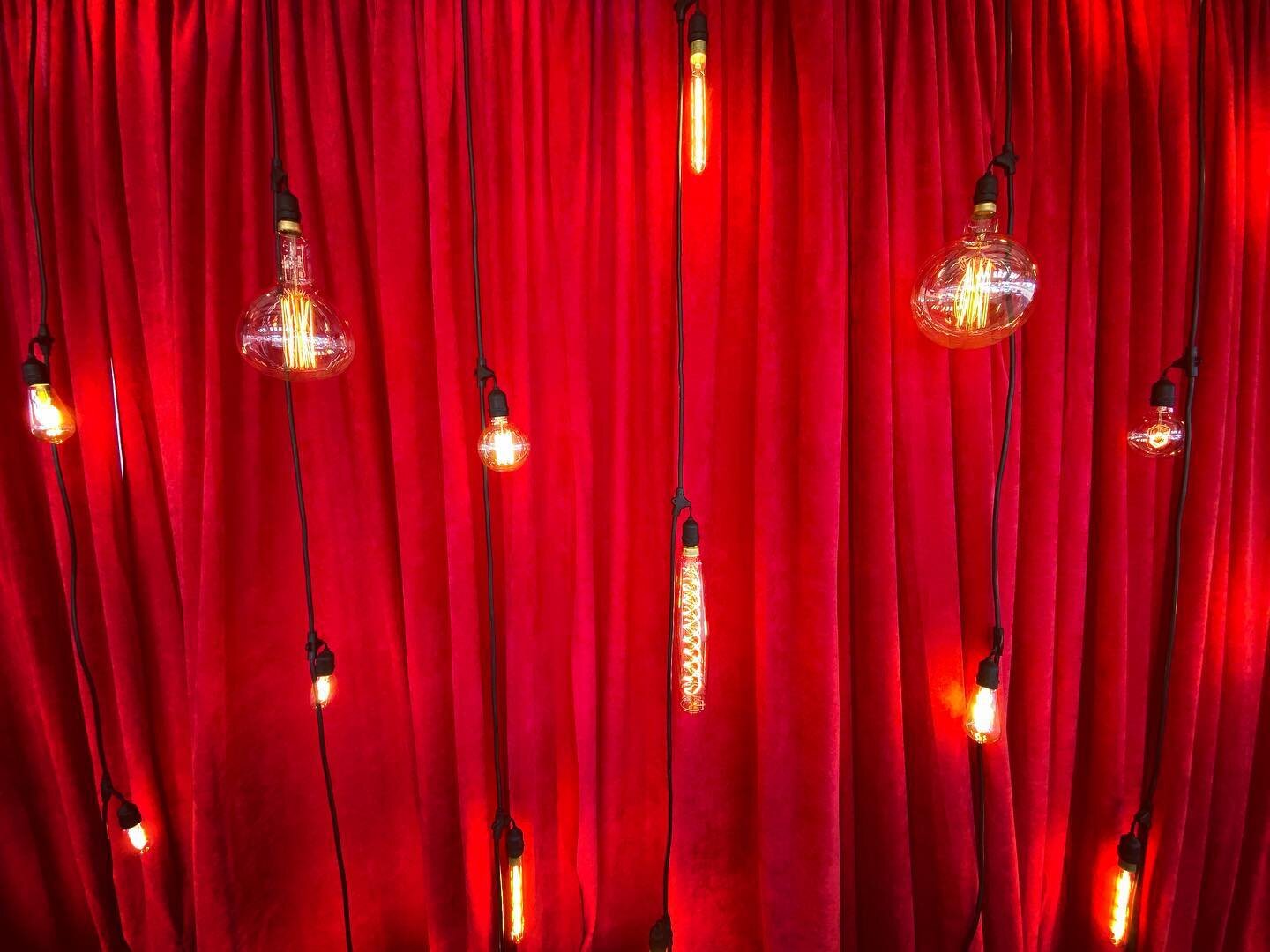 It&rsquo;s showtime!
.
.
.
.
#instagood #insta #pnw #bowerbirdpdx #bowerbirdevents #lit #red #draping #showtime #edison #bulbs #edisonbulbs #backdrop #inspiration