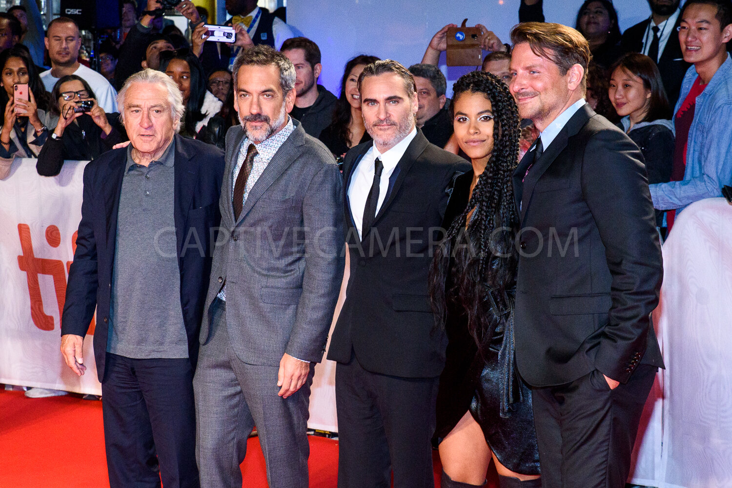 Robert De Niro, Todd Phillips, Joaquin Phoenix, Zazie Beetz & Bradley Cooper