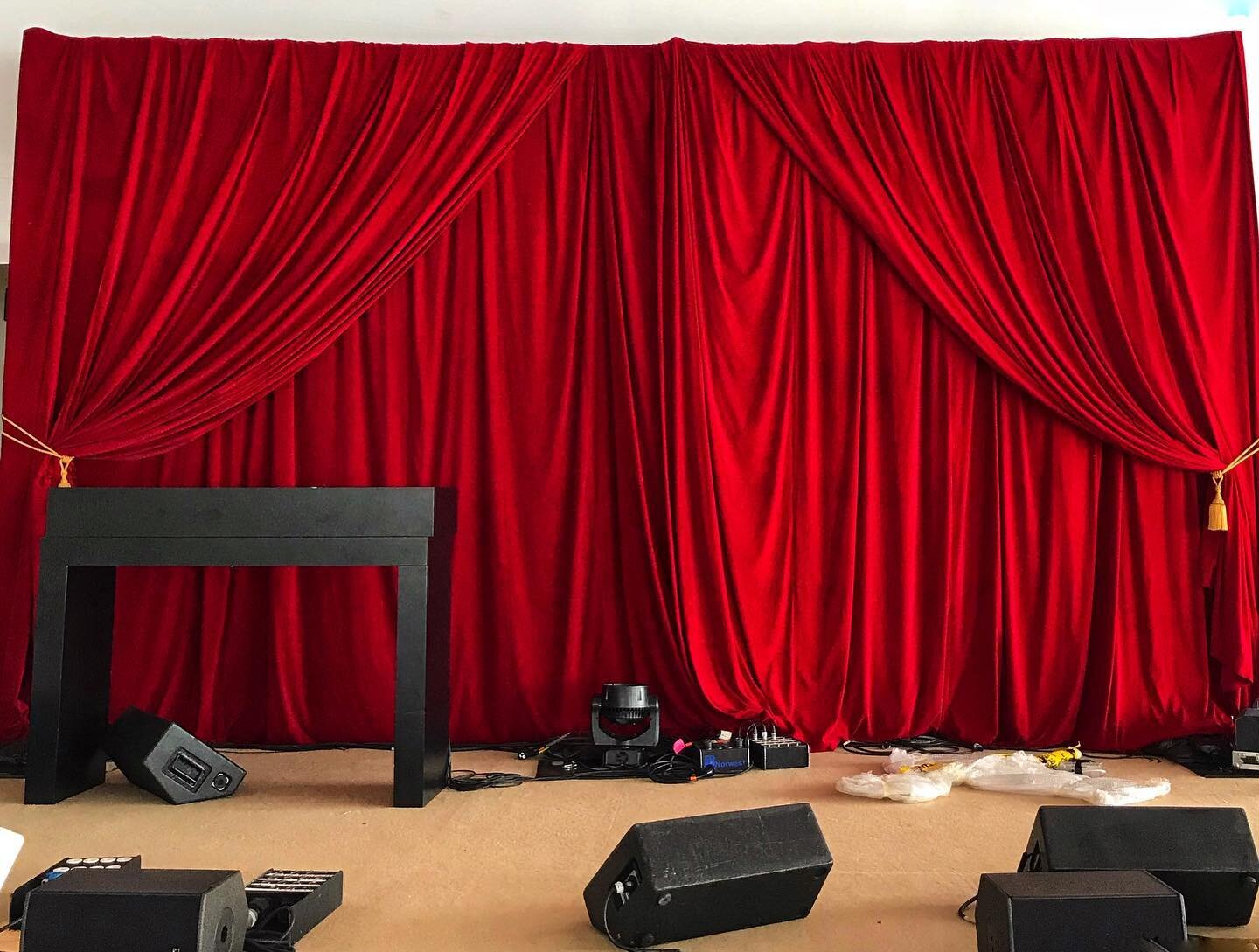 🔴Red velvet stage backdrop 🔴

#sydneyevents 
#drapehire #drapes #pipeanddrape 
#sydneyeventhire 
#sydneycorporate 
#eventdecor #eventproduction #events #behindthescenes #sydneybusiness