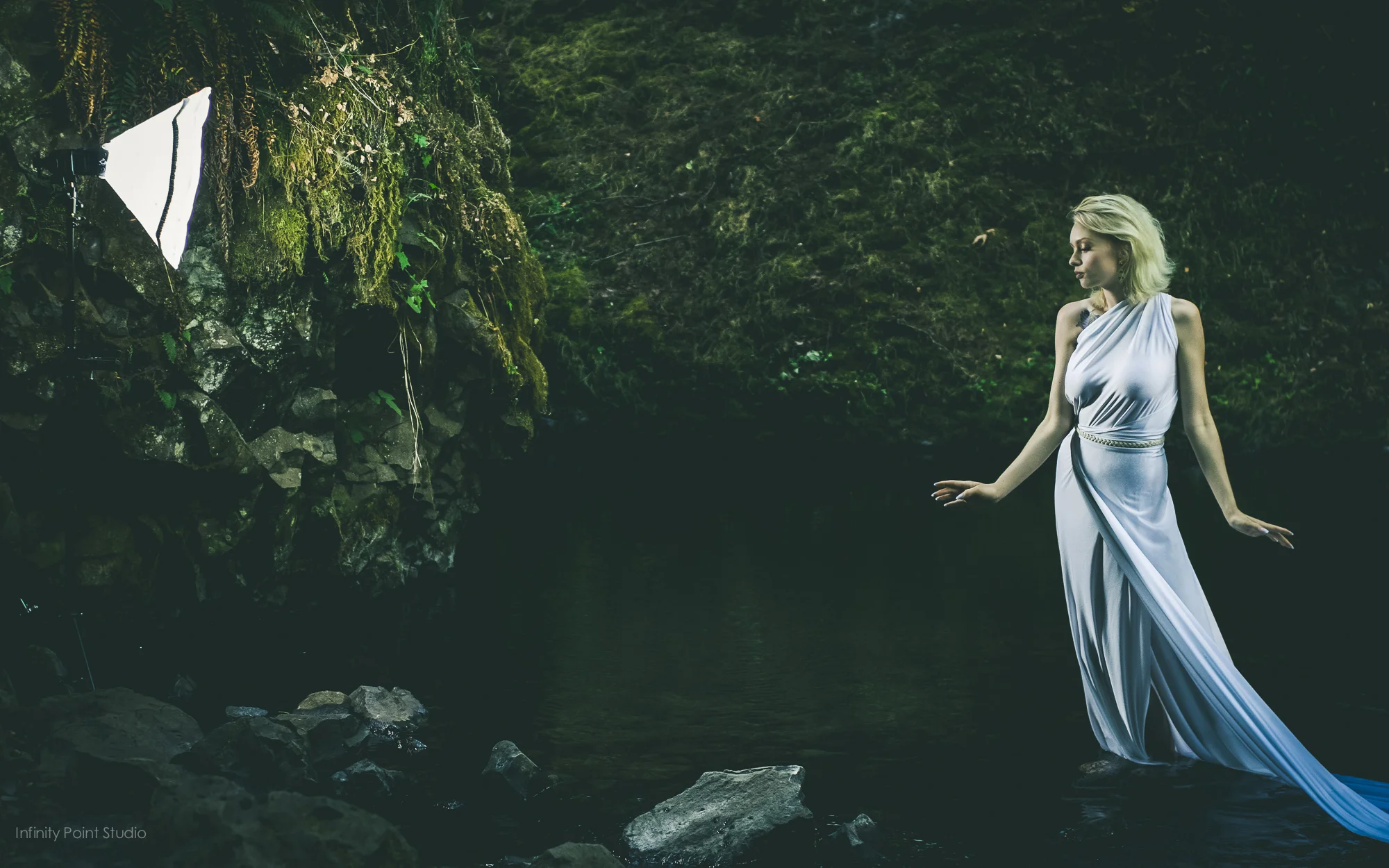 ISO400, f/2.8, 1/125 Pentax 43mm Limited. Model: Alexandra Renee