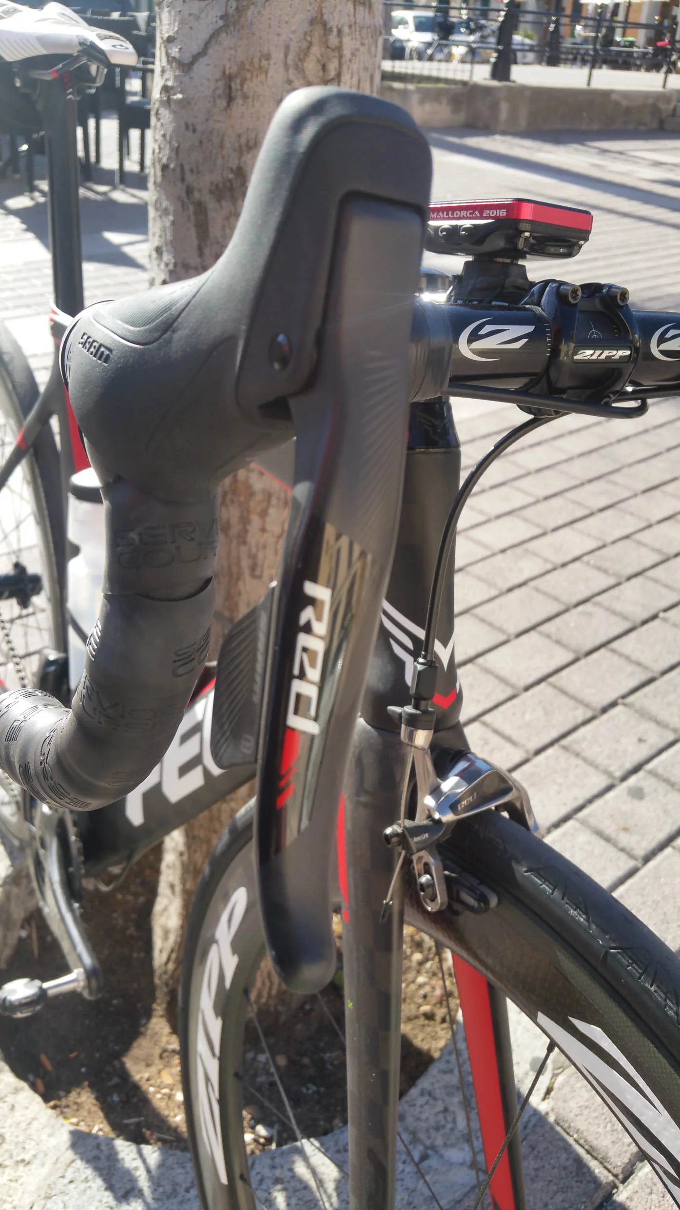 SRAM eTap Cockpit