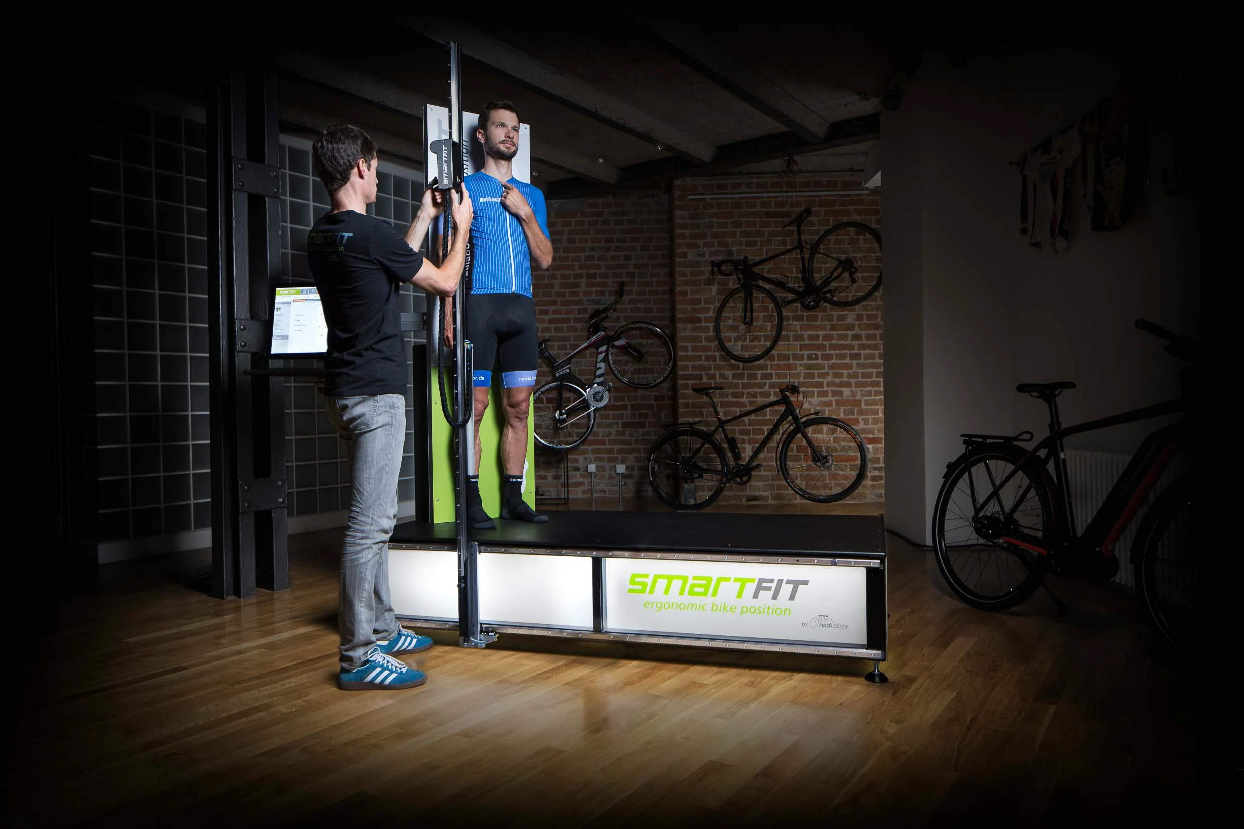 radstation-bikefitting-bikesizing-SmartFit_Q4_Vermessung.jpg