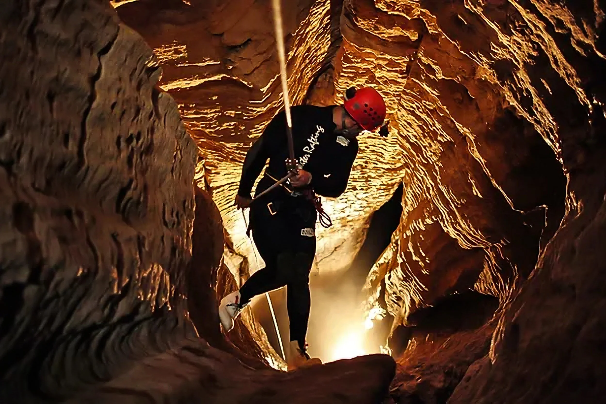 Black-water-rafting-Black-Abyss-Credit-DW-2.jpg