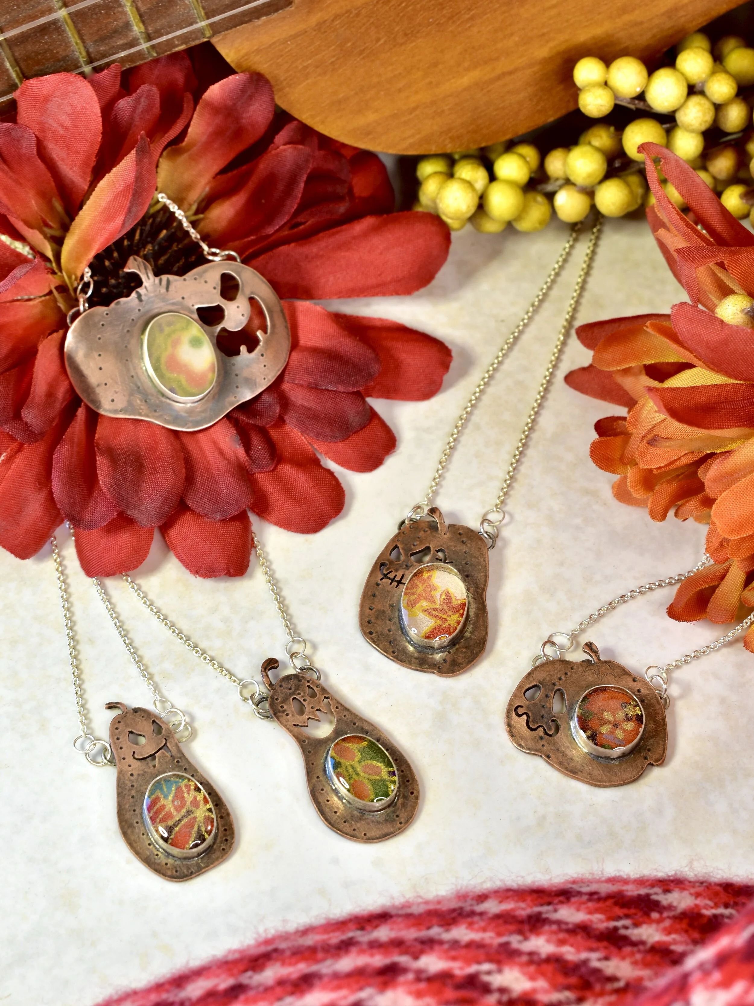 Jack-O'-Lantern Necklace
with Origami Paper Gem