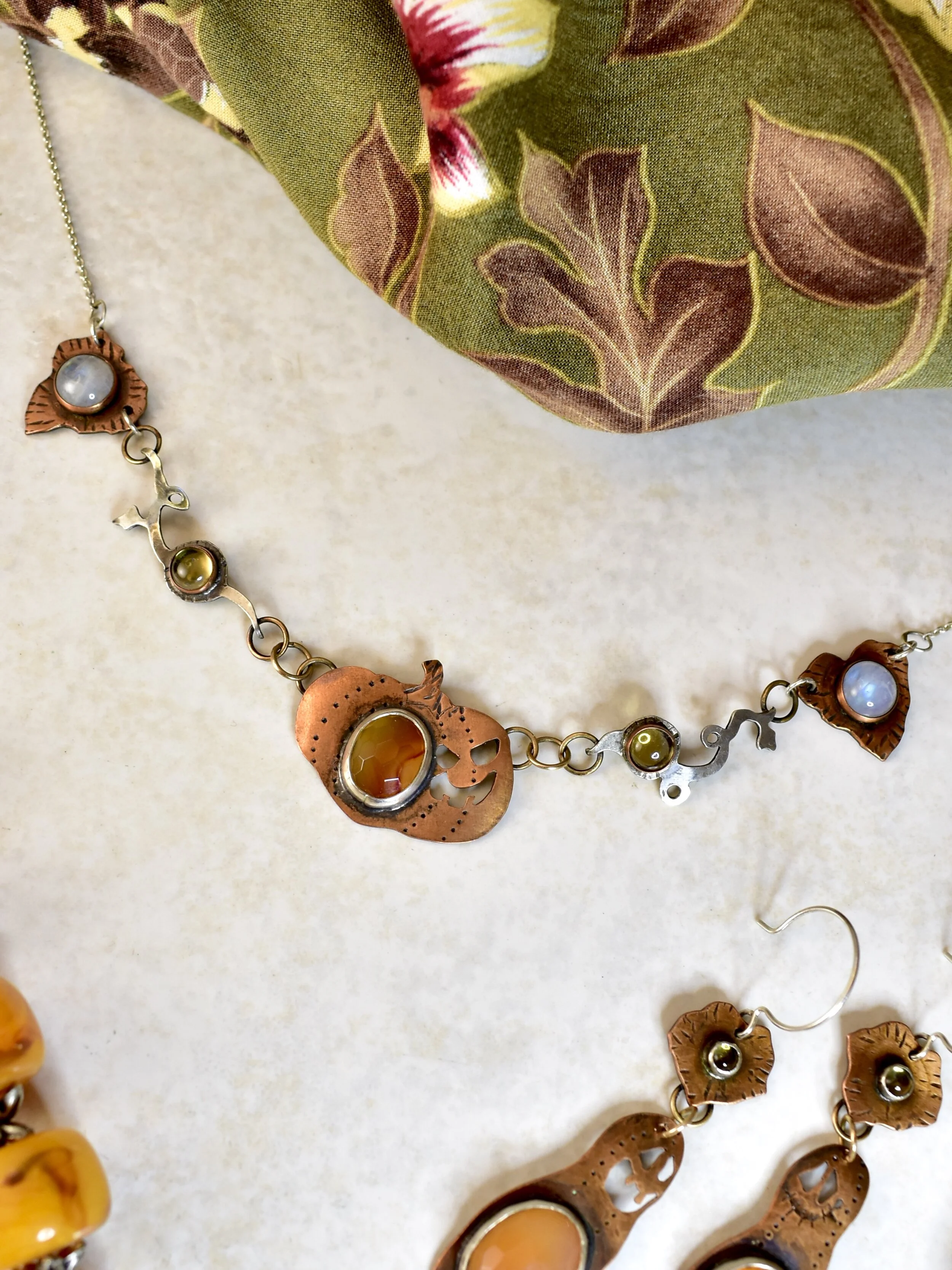 Jack-O'-Lantern Necklace & Earrings Set