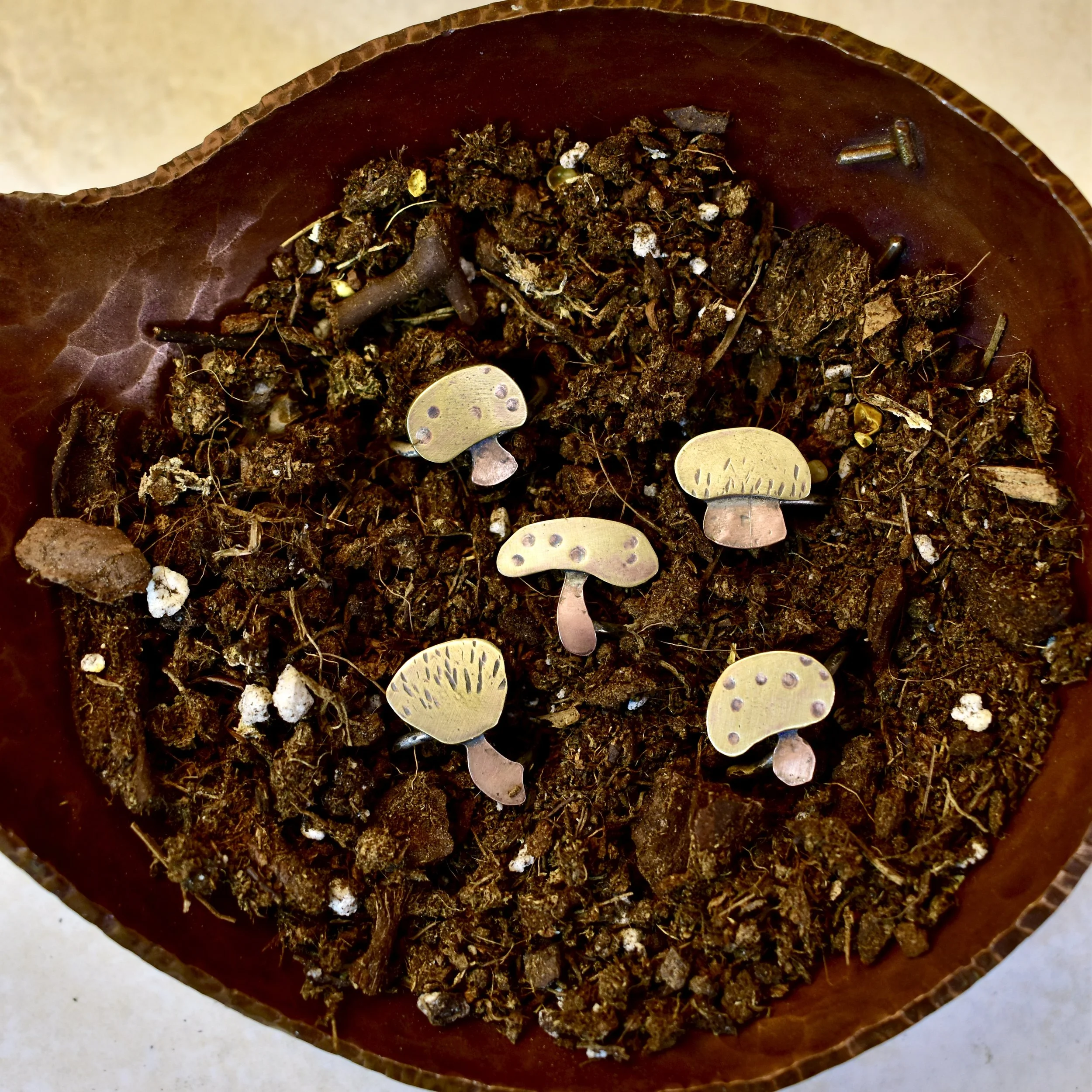 Magic Mushroom Ring - Mixed Metal - Size M/L