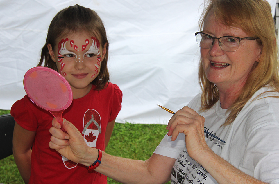 KingstonSchoolofArts_facepainting_Artfest.jpg