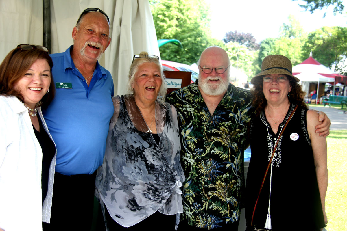 SeniorsTent_a_IMG_0532.jpg