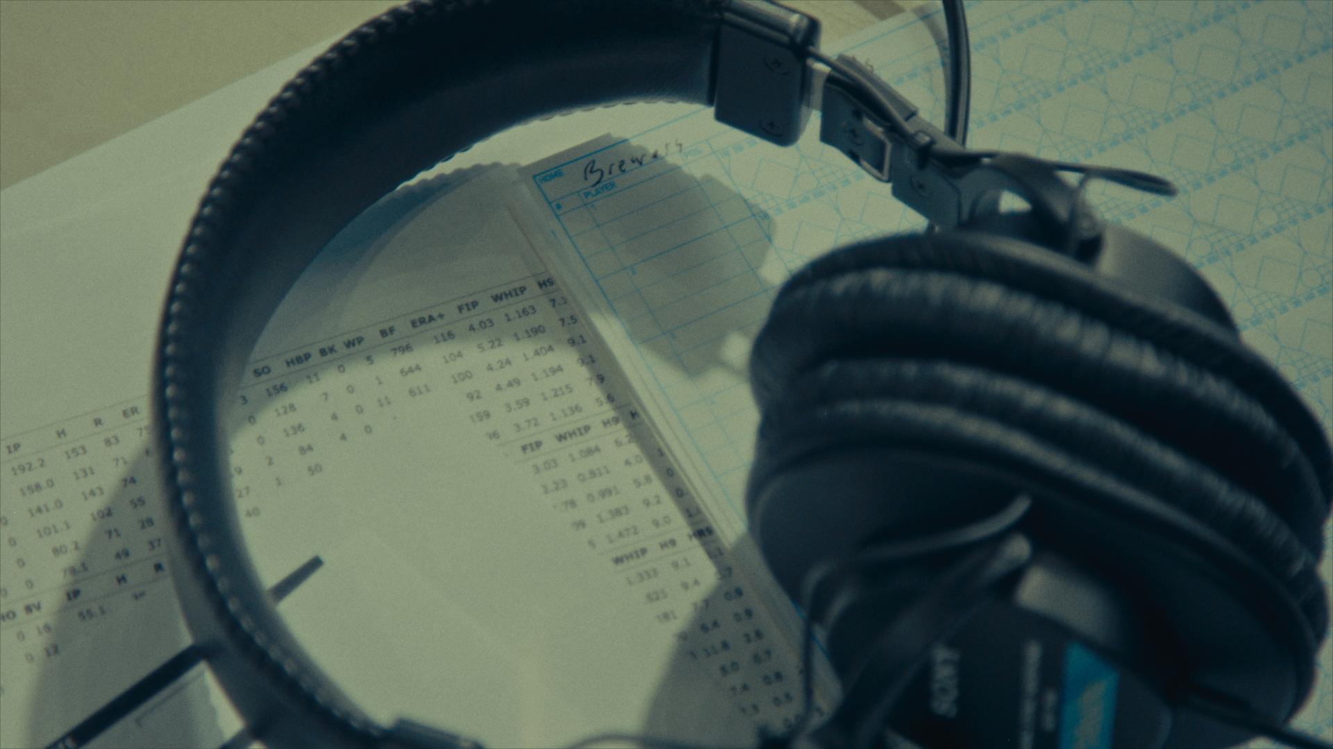 UECKER-SOCIAL-MASTER-ProRes_00002210.png