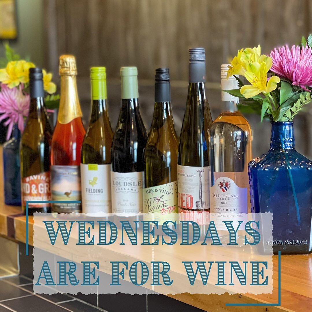 Wine &amp; Oysters; of course! Today is BYO &ldquo;VQA Niagara&rdquo; wine day; See you for lunch 11:30-4, happy hour 3-5 or dinner 4:30-8:30. 
.⁣
#wineandoysters #oystersandwinemakemefeelfine #niagaravqa #wineplease #winecountry #winewednesdays #win