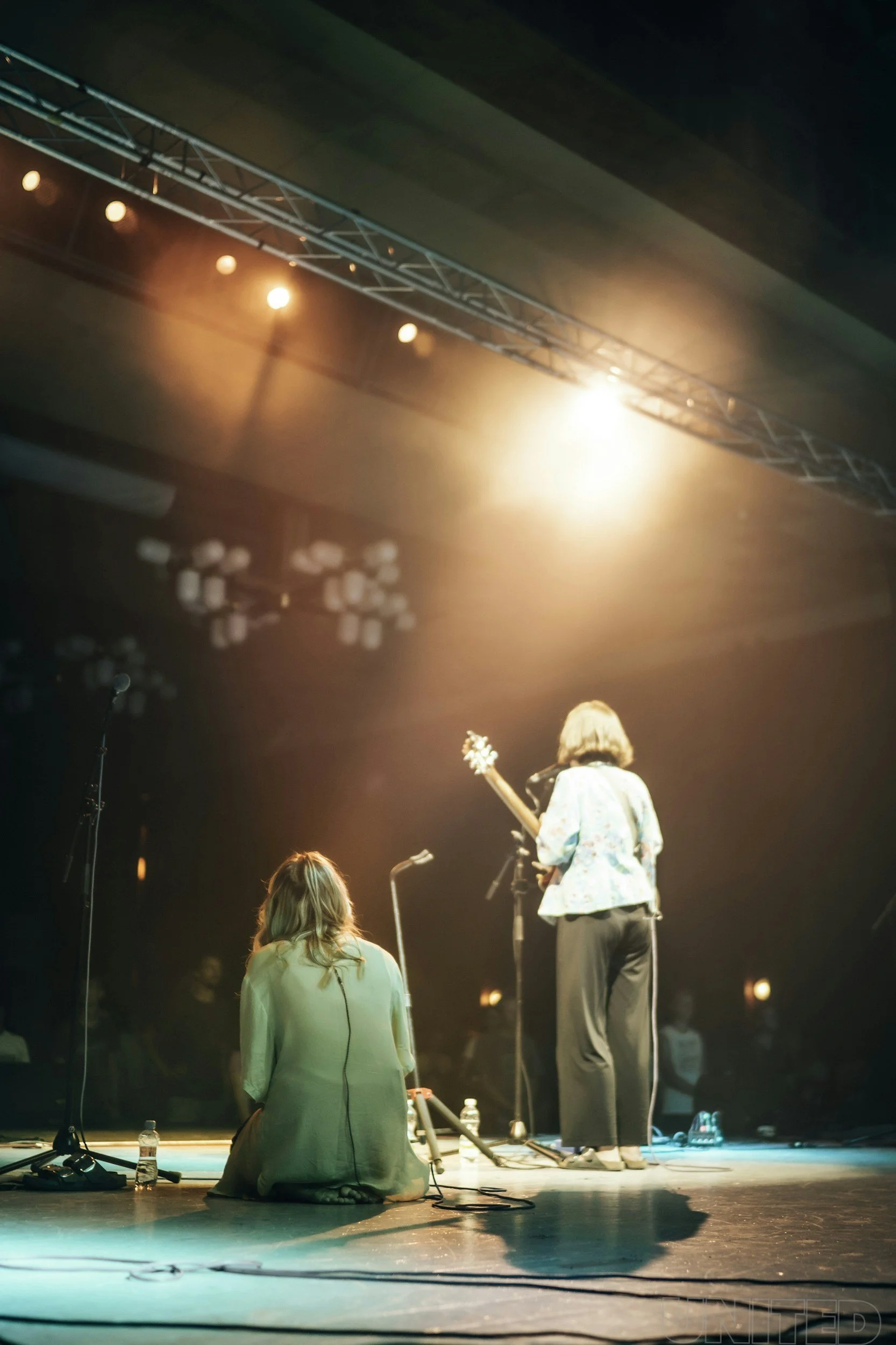 Vanna Does Fleetwood Mac, No Cover