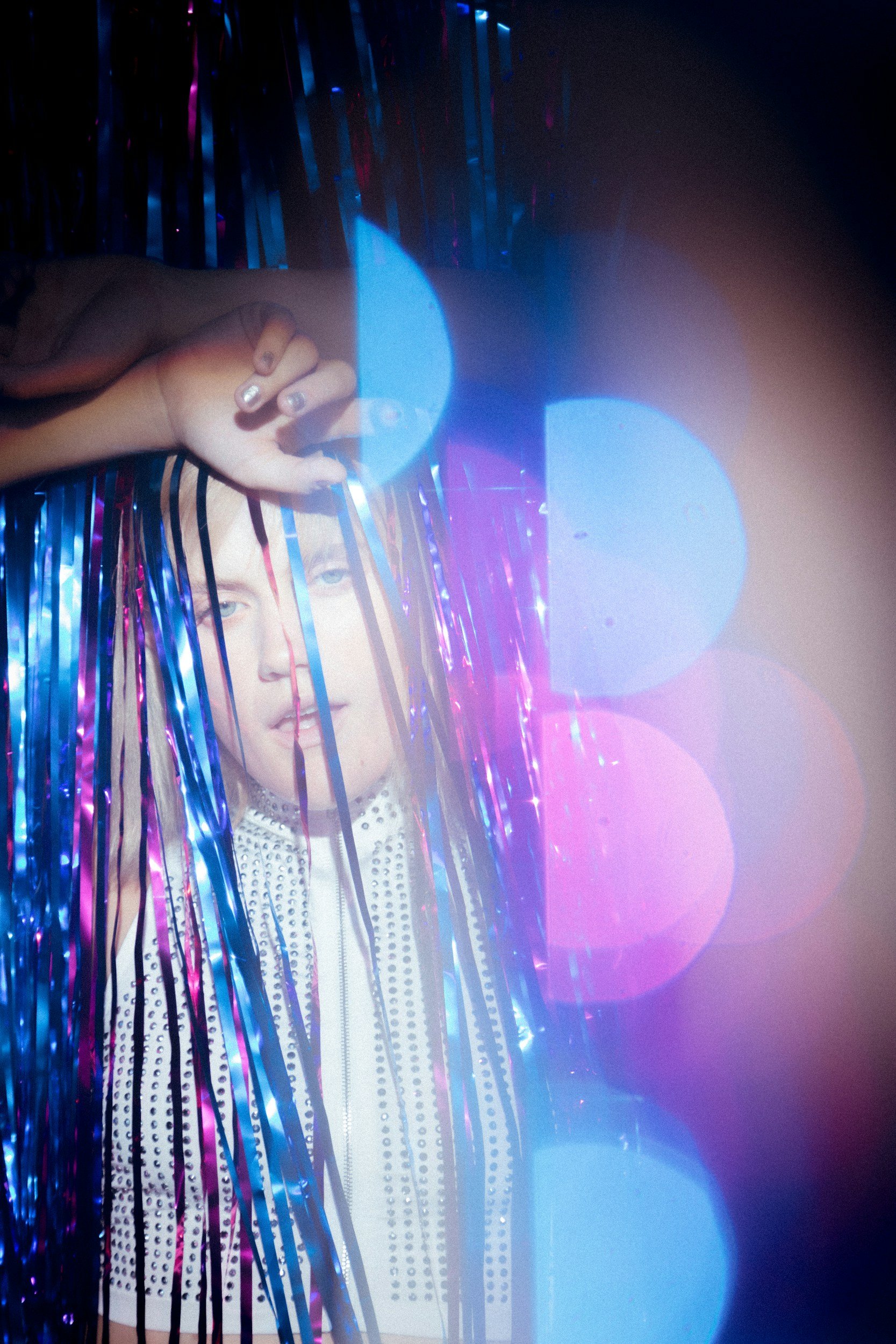 SNL: Clara Signs Live, No Cover