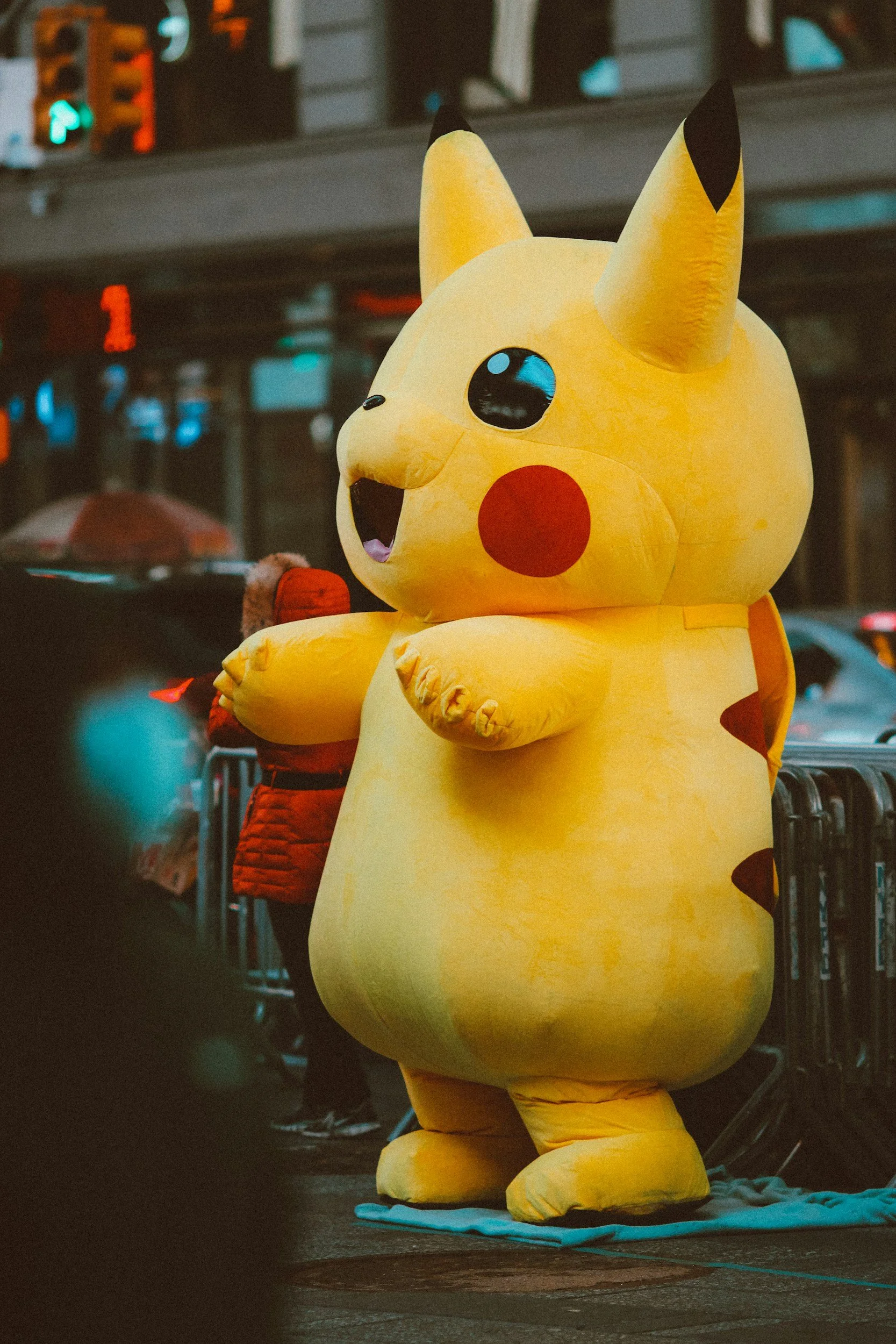 Pikachu Visits Naukabout! 