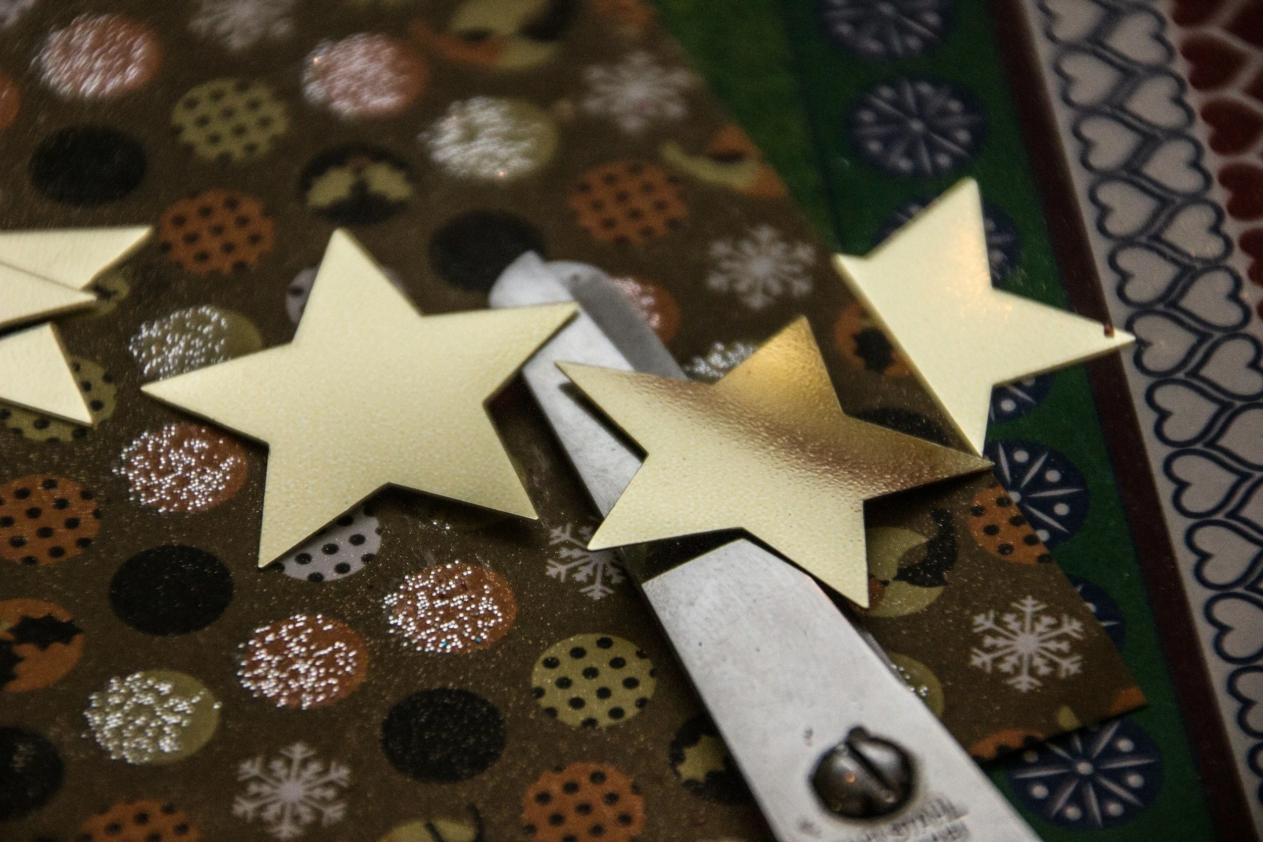 HOLIDAY MAKE &amp; TAKE CRAFT WORKSHOP - FREE