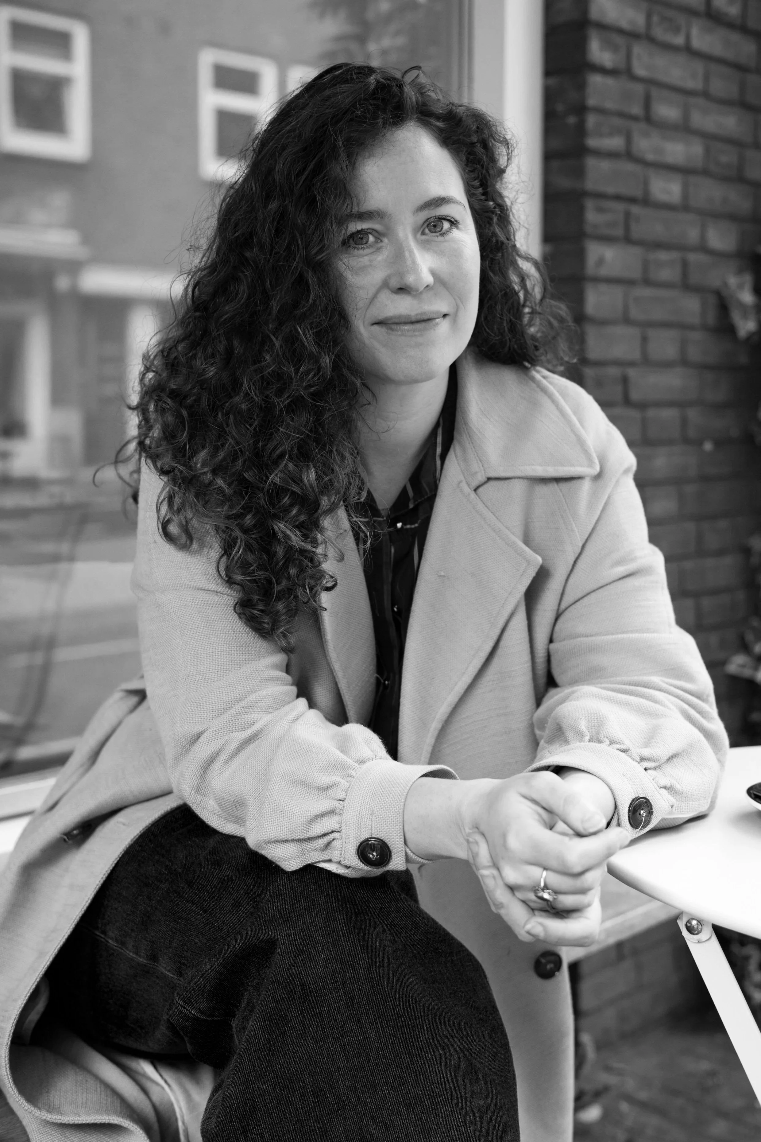 sanne-vogel-bij-sam-s-koffie-in-de-ten-katestraat.jpg