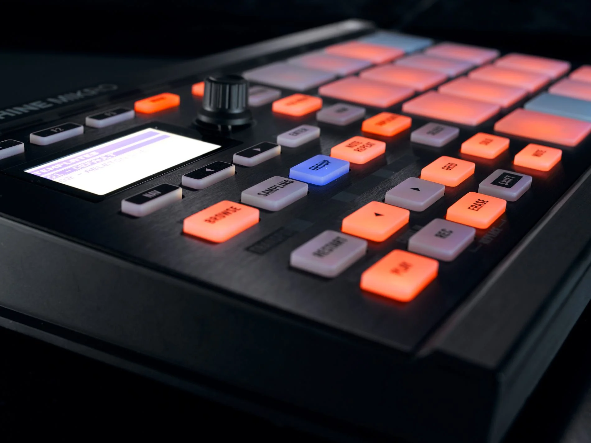 maschine_micro_beautyshot.jpg