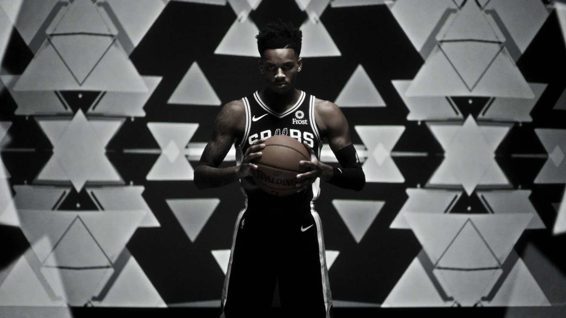 Spurs_Graphics_Frame__0004_Layer 20.jpg