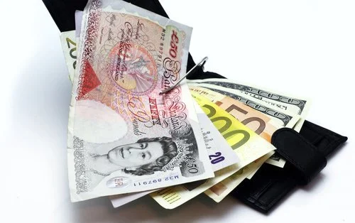 Win £100