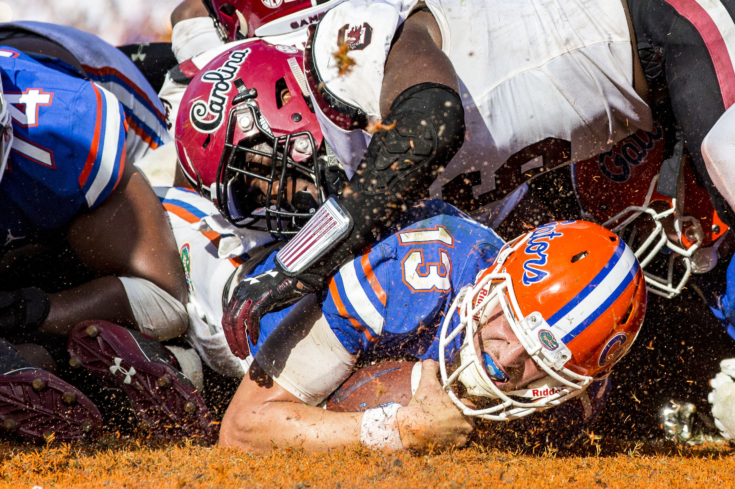  Florida Gators quarterback Feleipe Franks (13) scores the game winning touchdown during the Florida Gators home game against the South Carolina Gamecocks on November 10, 2018. The Florida Gators beat the South Carolina Gamecocks 35-31. 