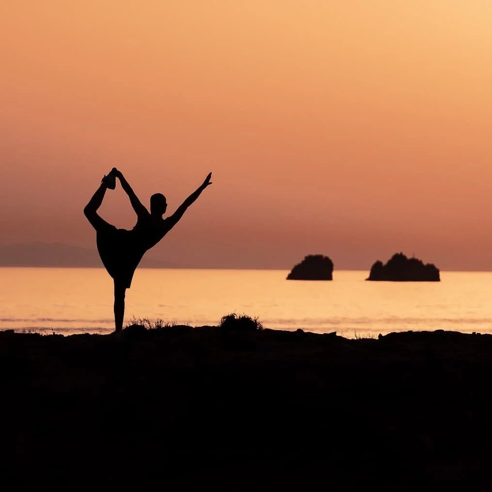 janosch-diggelmann-T6vLBxecSUk-unsplash square.jpg