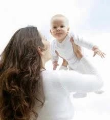 When will my hair stop shedding? Guide to Postpartum Hair Loss