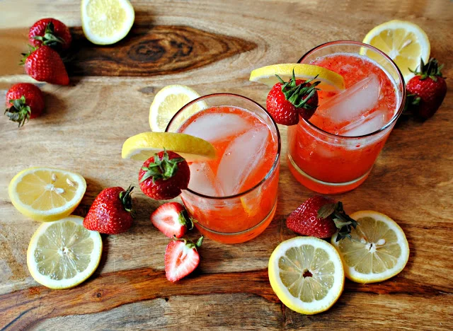 Enjoy this Incredible Summer Recipe with our new STRAWBERRY LEMONADE - GREEN TEA!