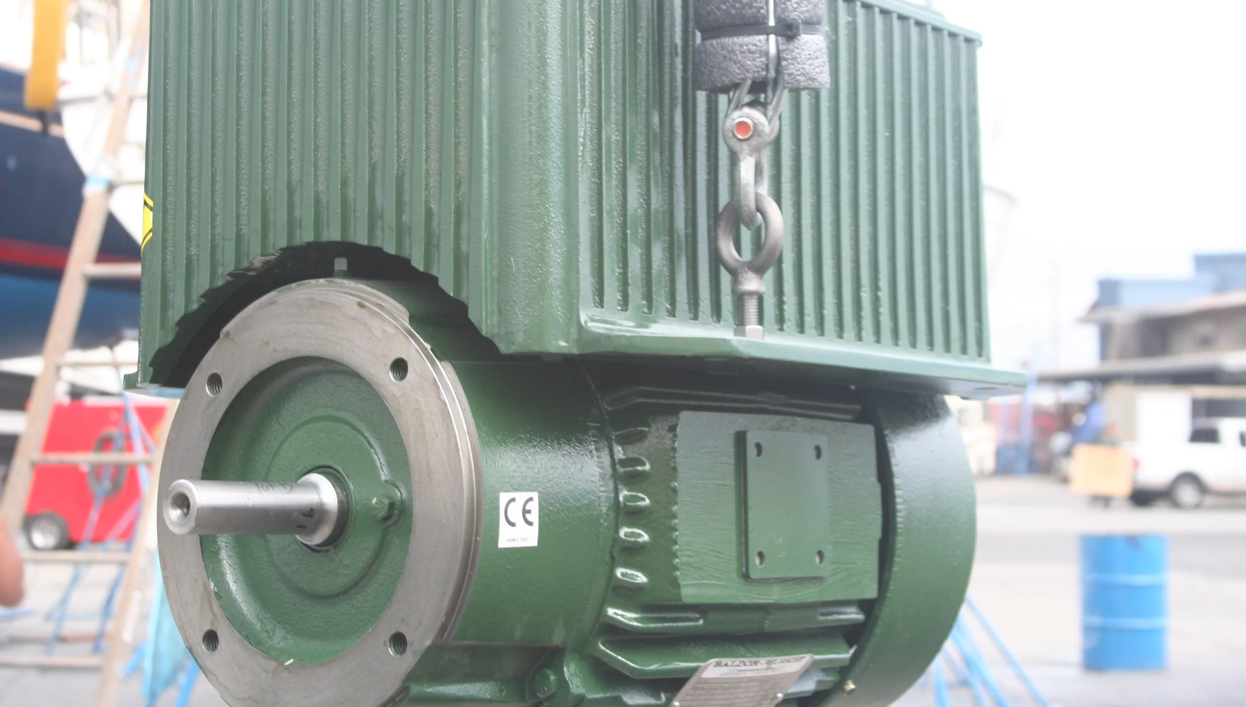 Hoisting the EP-2000 Aboard