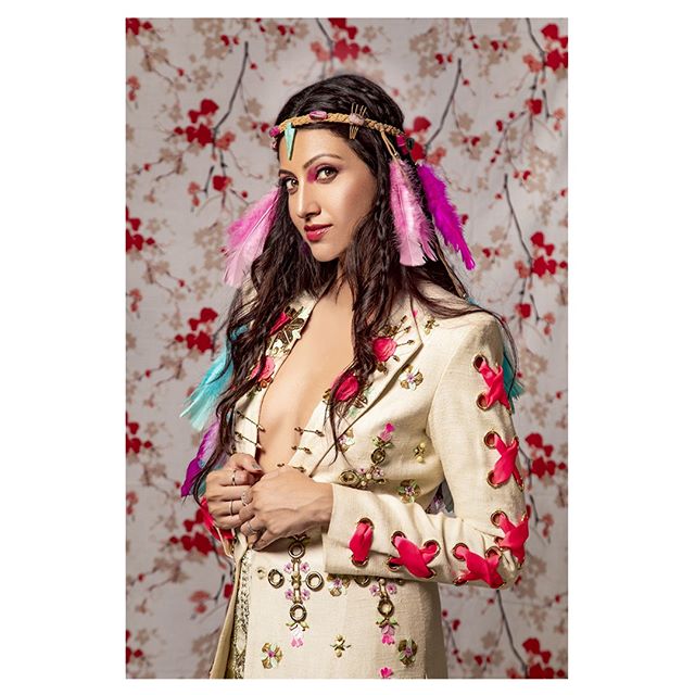 @creme.magazine Cover story featuring the Southern Sensation @ihamsanandini⠀
⠀
Watch this space for the updates of the entire cover story by Photosbyshete.com.⠀
.⠀
The cover reflects Hamsa's Bohemian true self. Mixing Vintage with Modern and keeps her spirit wild & free.⠀
.⠀
Photographed by: @chaitanyashete⠀
Shoot co-ordinator: Shalin Peter⠀
Stylist: @pyumishra⠀
Assistant stylist: @lekhaarakhe⠀
MUA & Hair: @whoisesaar⠀
@smainternational⠀
Jacket: @papadontpreachbyshubhika⠀
Head band: @_mukuchyan_ ⠀
.⠀
.⠀
#Photosbyshete #Magazinecover #Editorial ⠀
#advertising #portrait_perfection #Bollywood⠀
#portraits_ig #profile_vision #Girl⠀
#fashioneditorial #fashionph #vogue ⠀
#styled #ootdfash #fashionlovers #outfitdaily #fashionsta #styleoftheday #otd #ootd #Designerlabel #fashioninspiration #newfashion #fashioninstagram #portraitsvisuals #portraitstyles_gf #firstlook #trend #instareveal #actor⠀