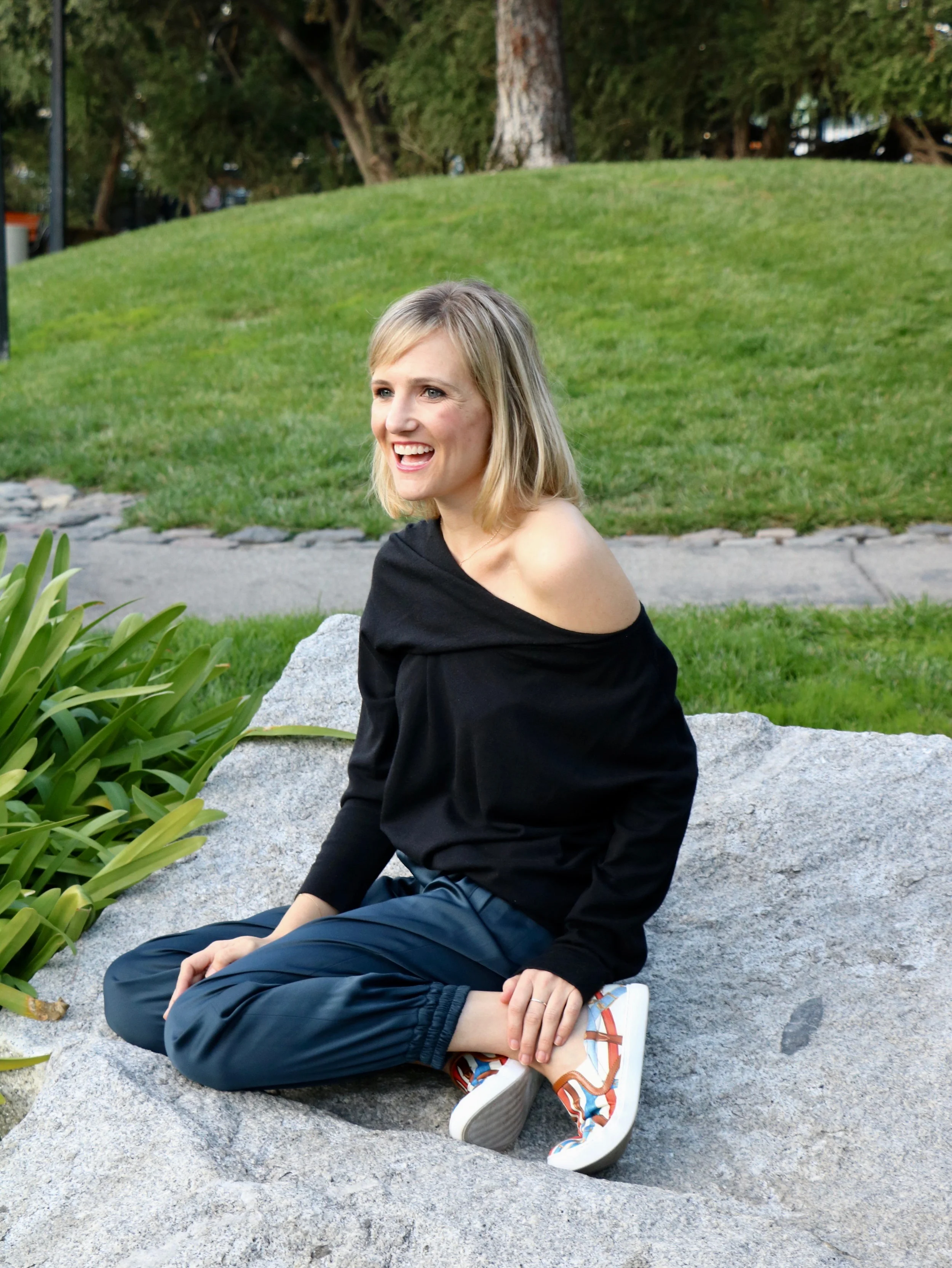 megan_athleisure_travel.jpg