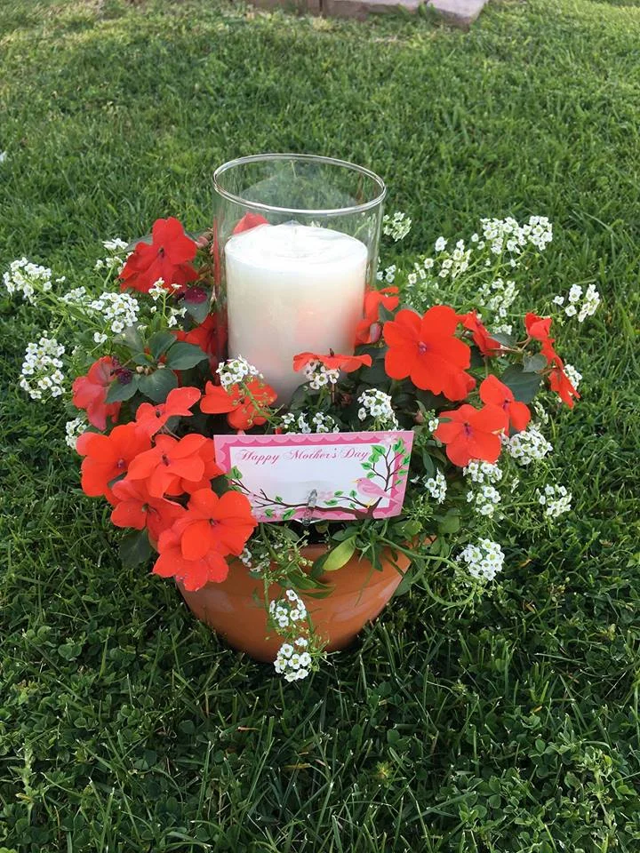 MothersDayCenterpiece.jpg
