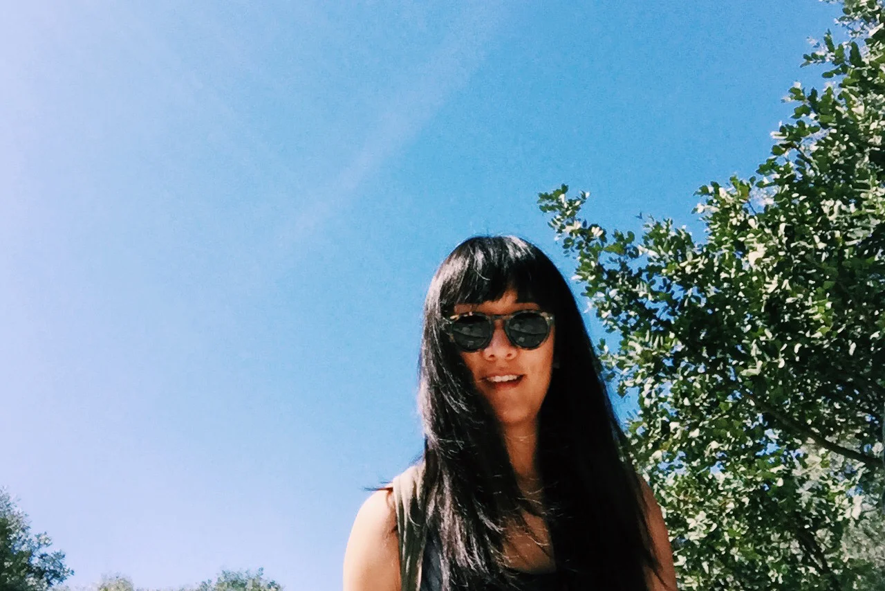 And hello! Sunglasses by illesteva.