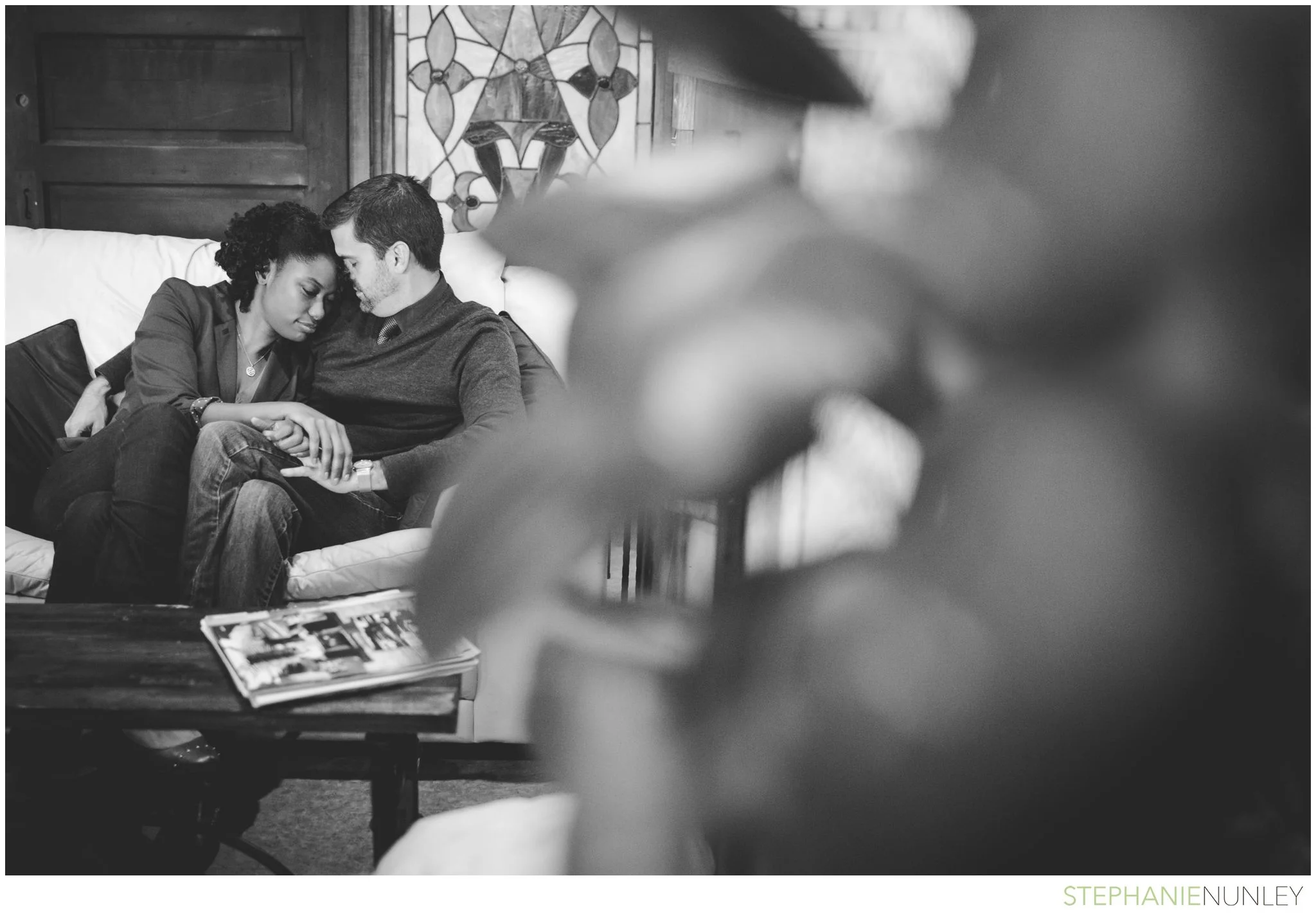 coffee-shop-engagement-photos-004